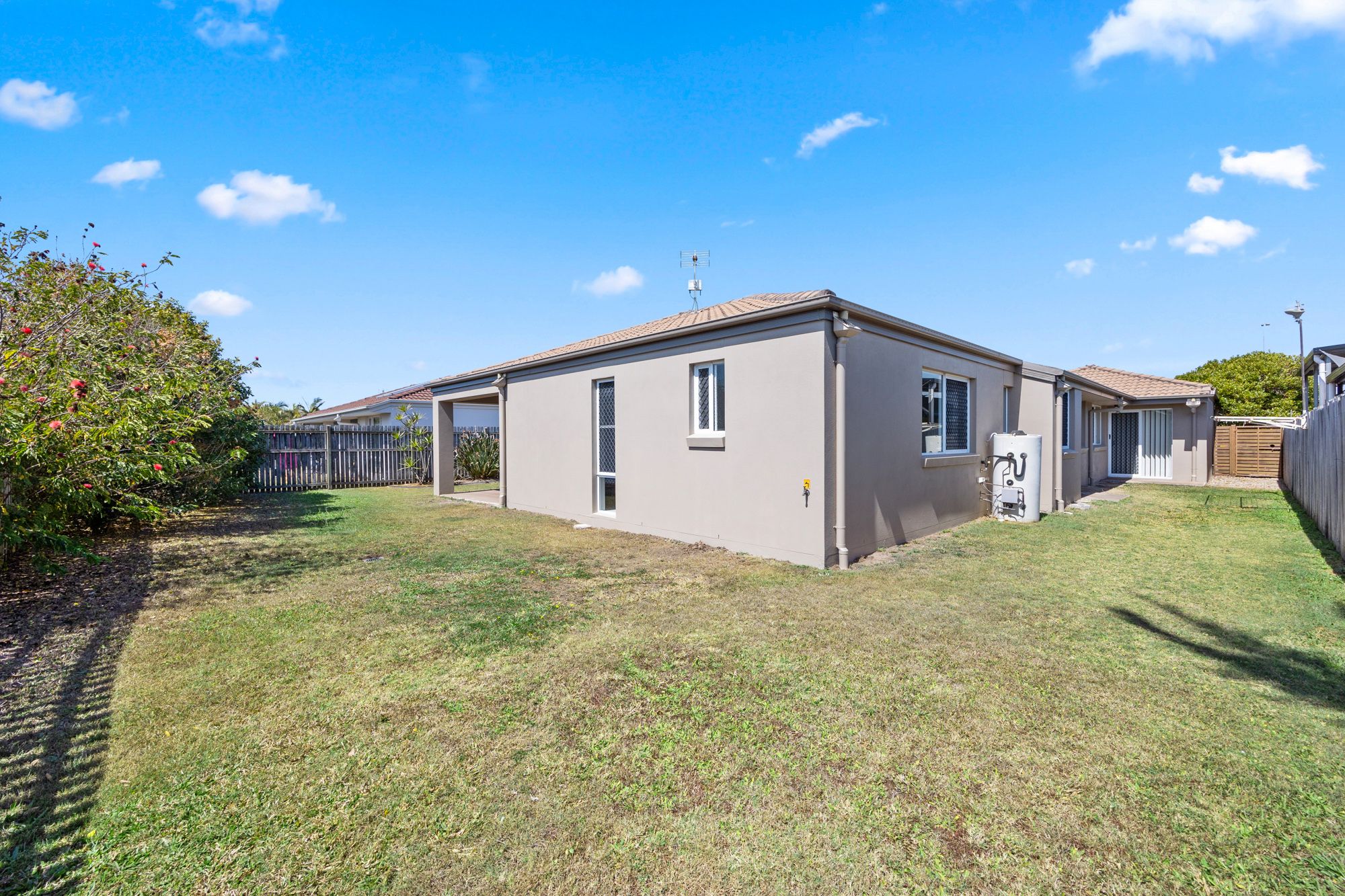 53 Lady Penrhyn Drive — photo 19 of 21