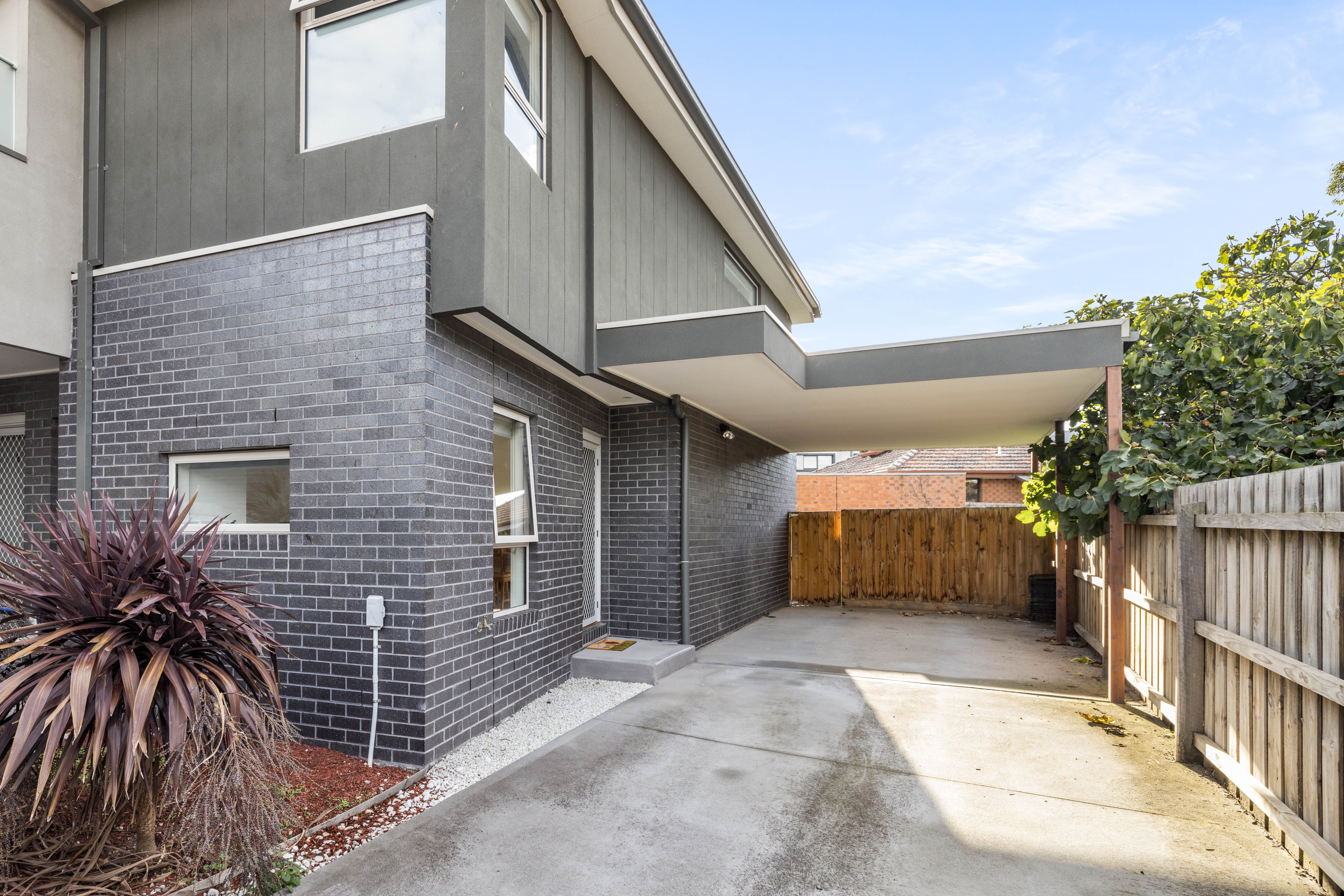 1 Lindsay Street, Glenroy VIC 3046