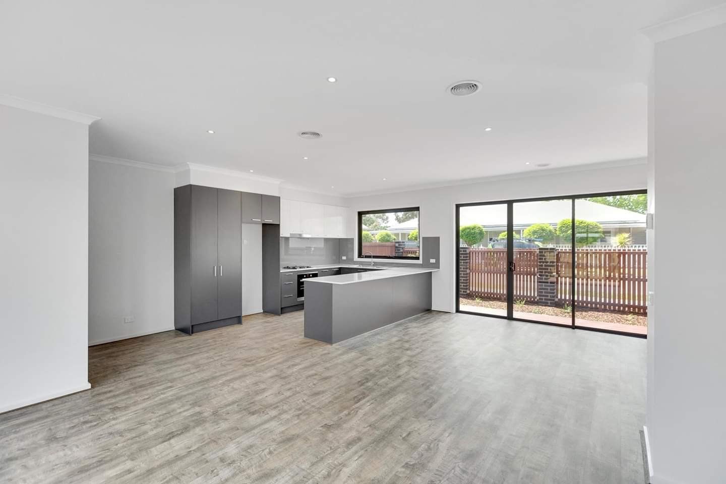 19B Ti-tree Crescent, Seaford, VIC 3198