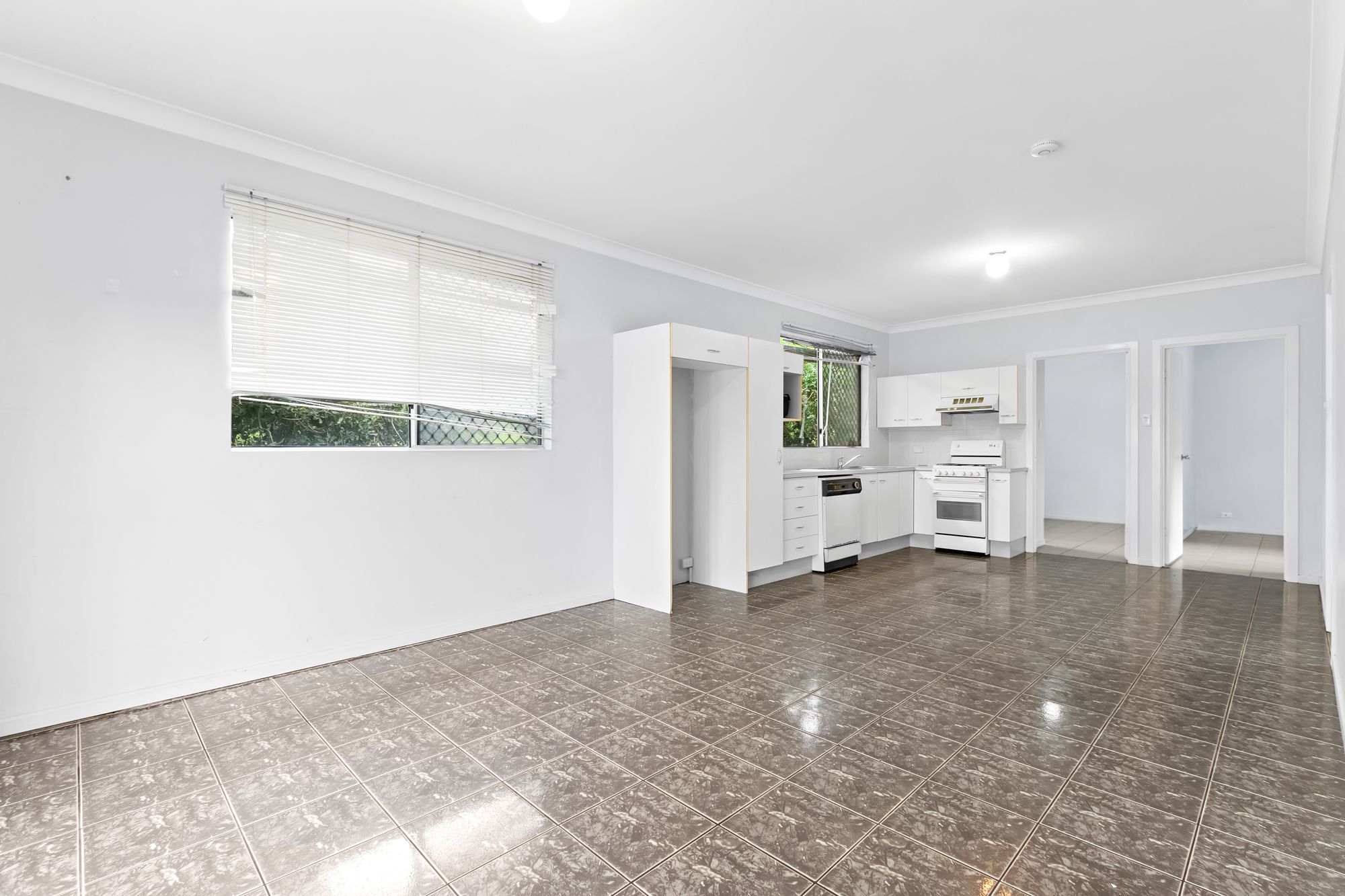 2/107 Waminda, Morningside, QLD 4170