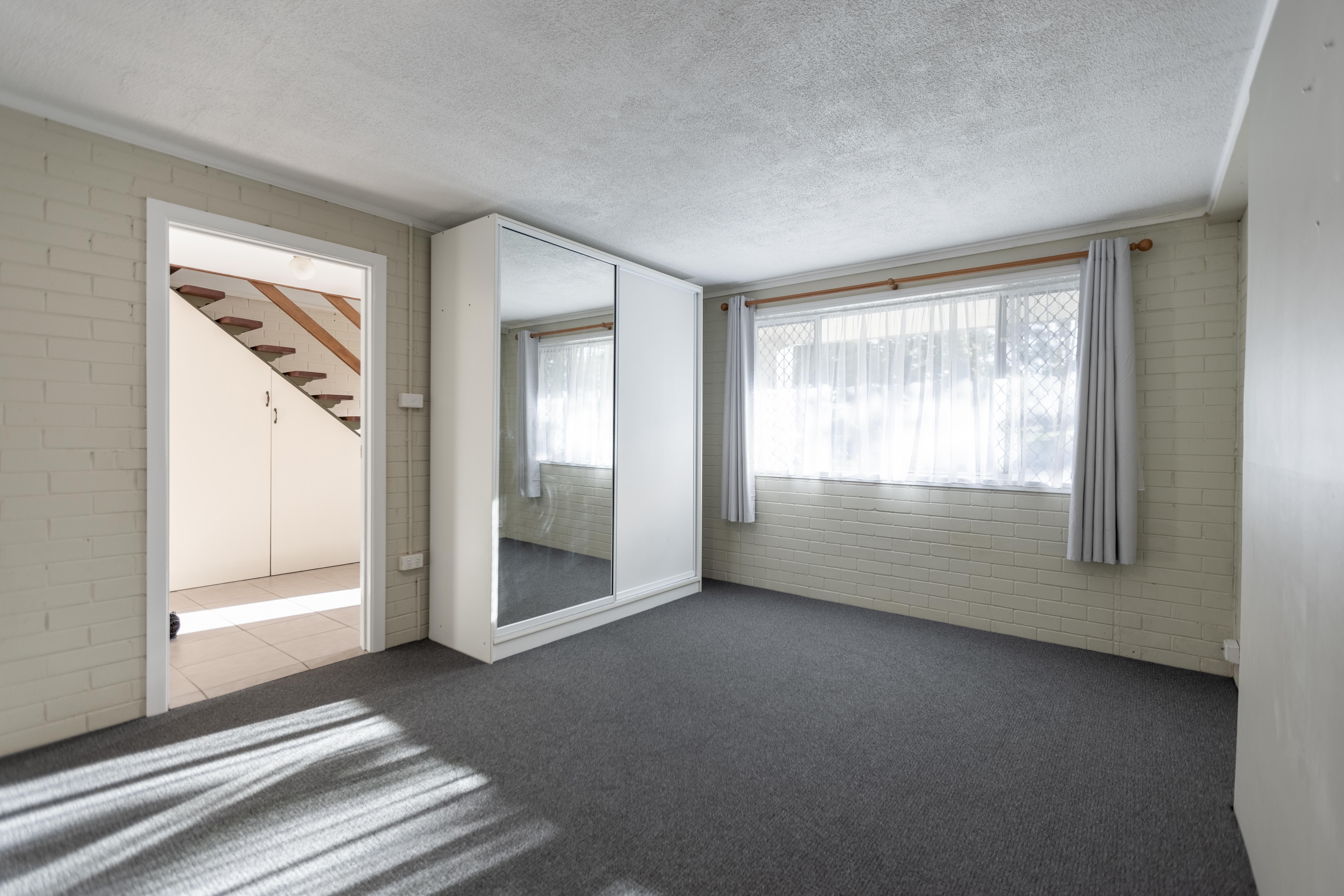 18 Gardiners Road — photo 9 of 14