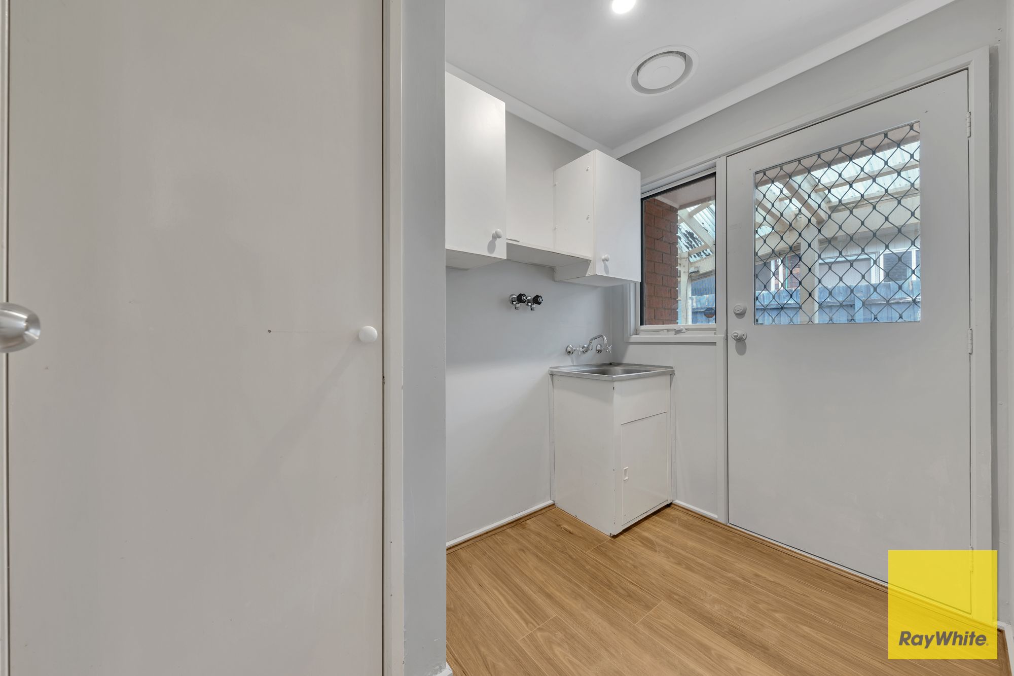13 Tanilba Street — photo 11 of 11