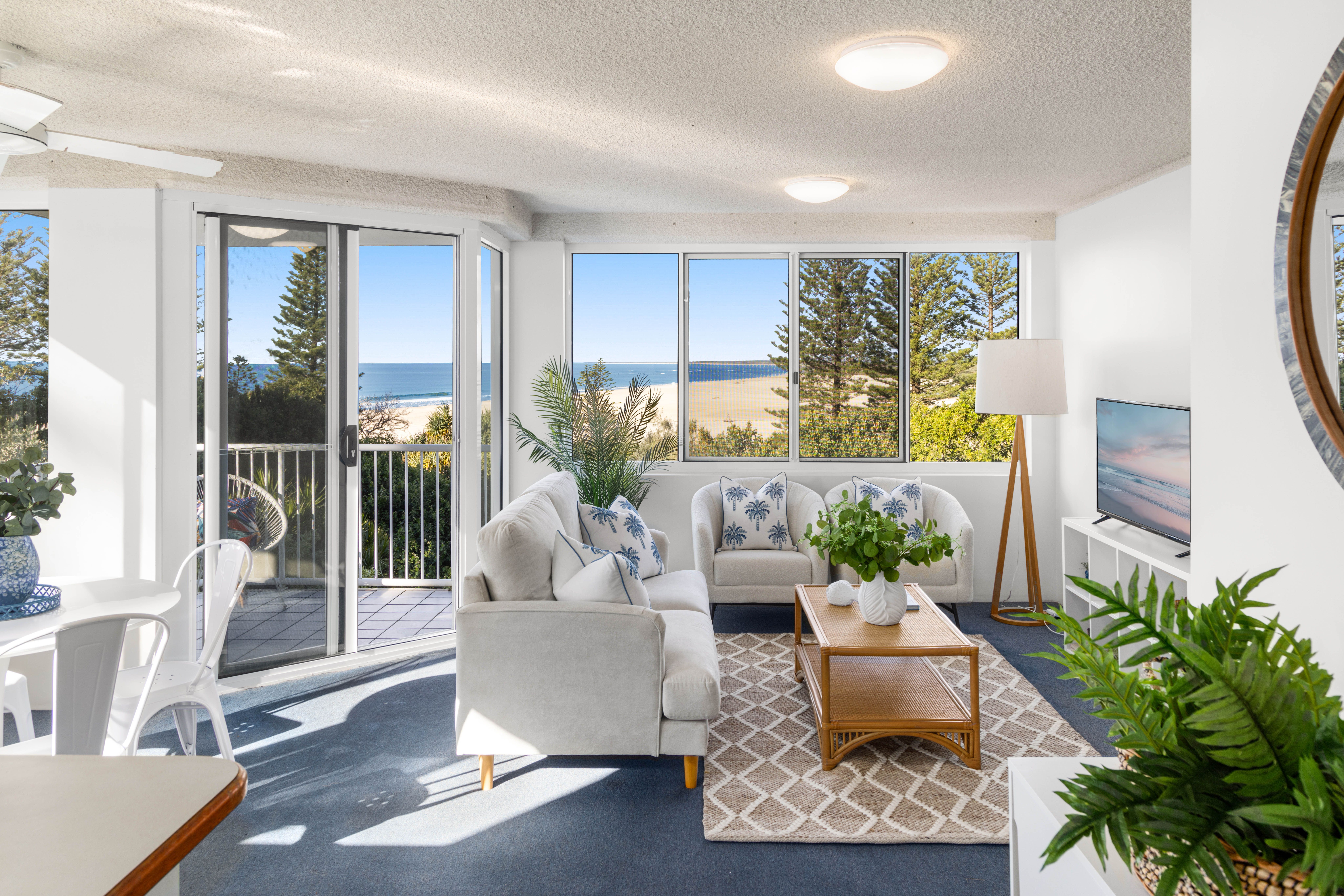 12 Esplanade Bulcock Beach, Caloundra QLD 4551