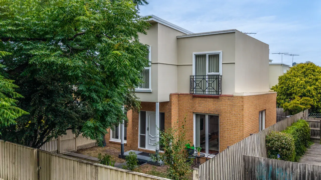 1/76 Wellington Road — photo from Ray White Wantirna