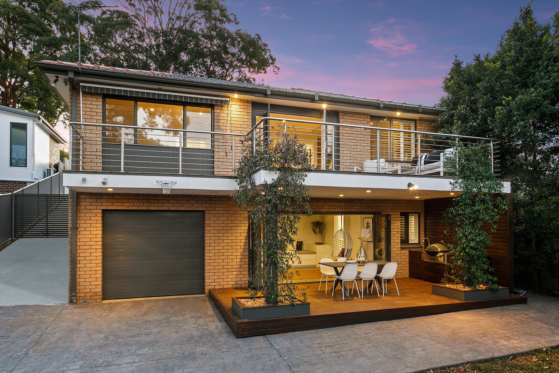 921 Forest Road, Lugarno NSW 2210