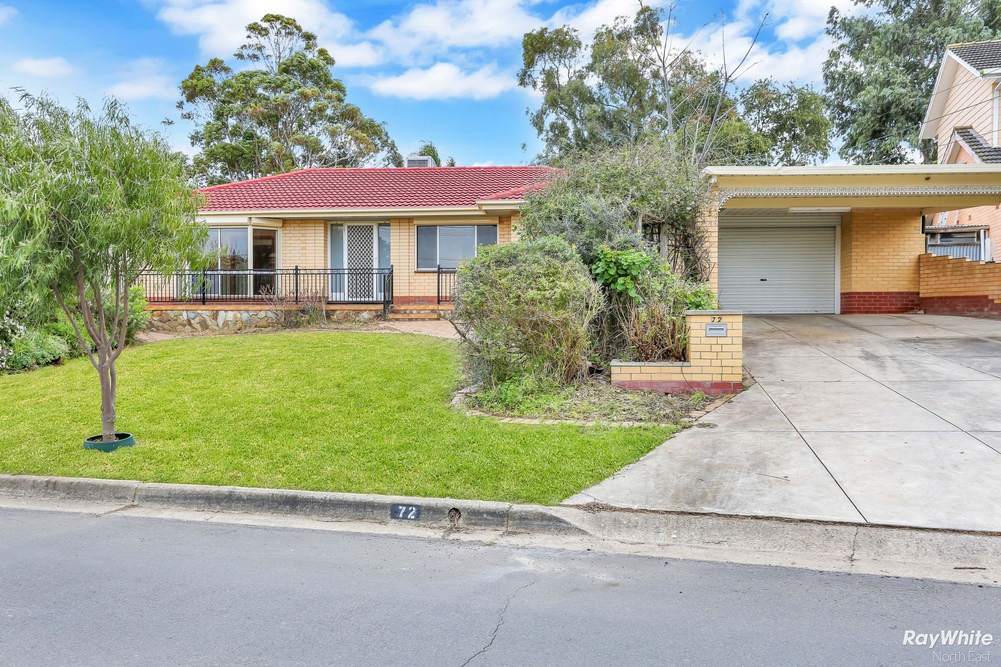 72 Flinders Drive, Valley View SA 5093