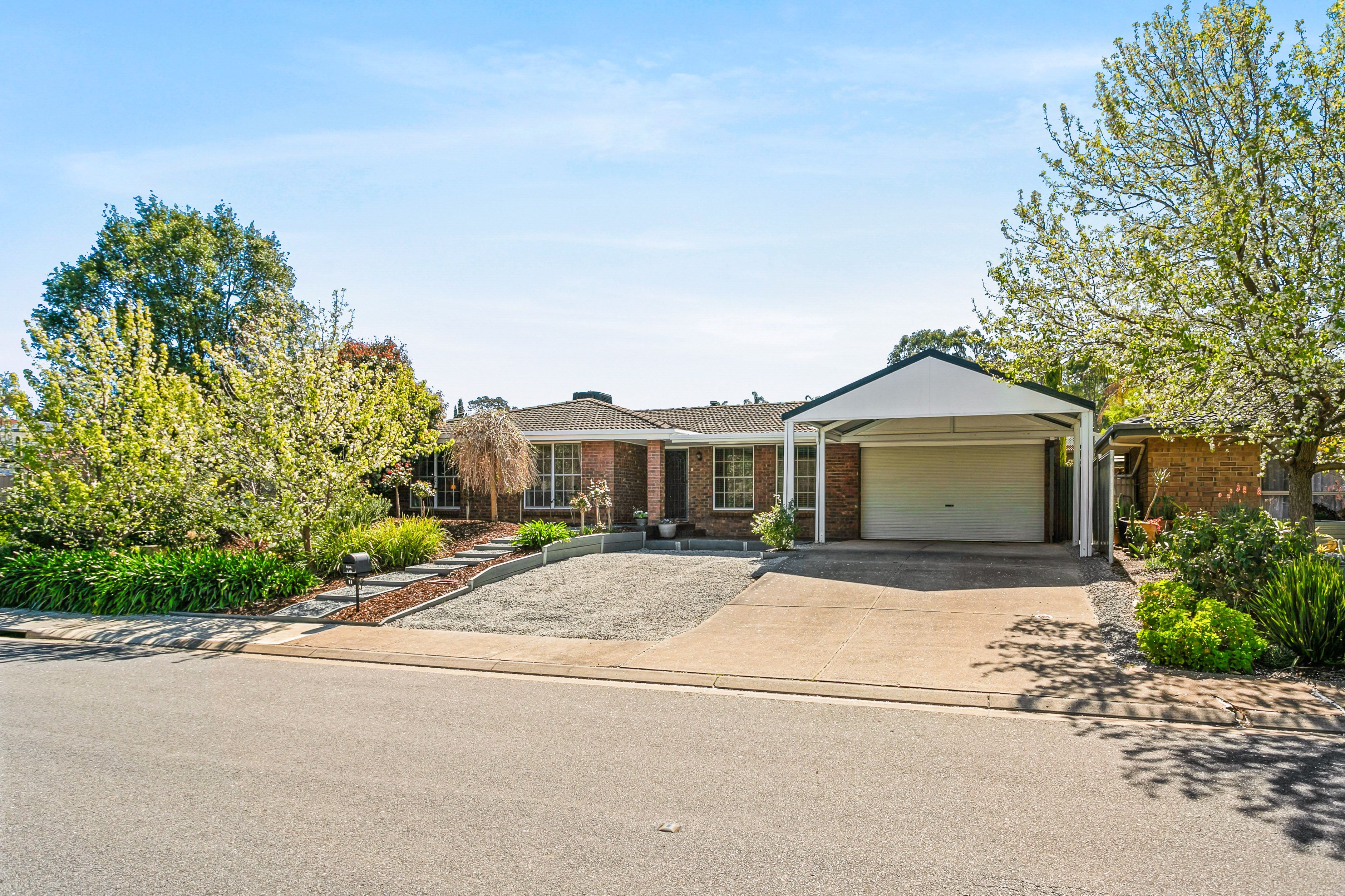 11 Dennis Street, Happy Valley SA 5159