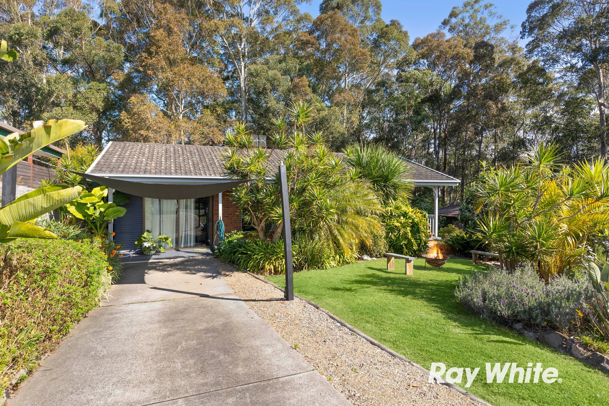 7 Sturt Place, Denhams Beach, NSW 2536 Sold House Batemans Bay