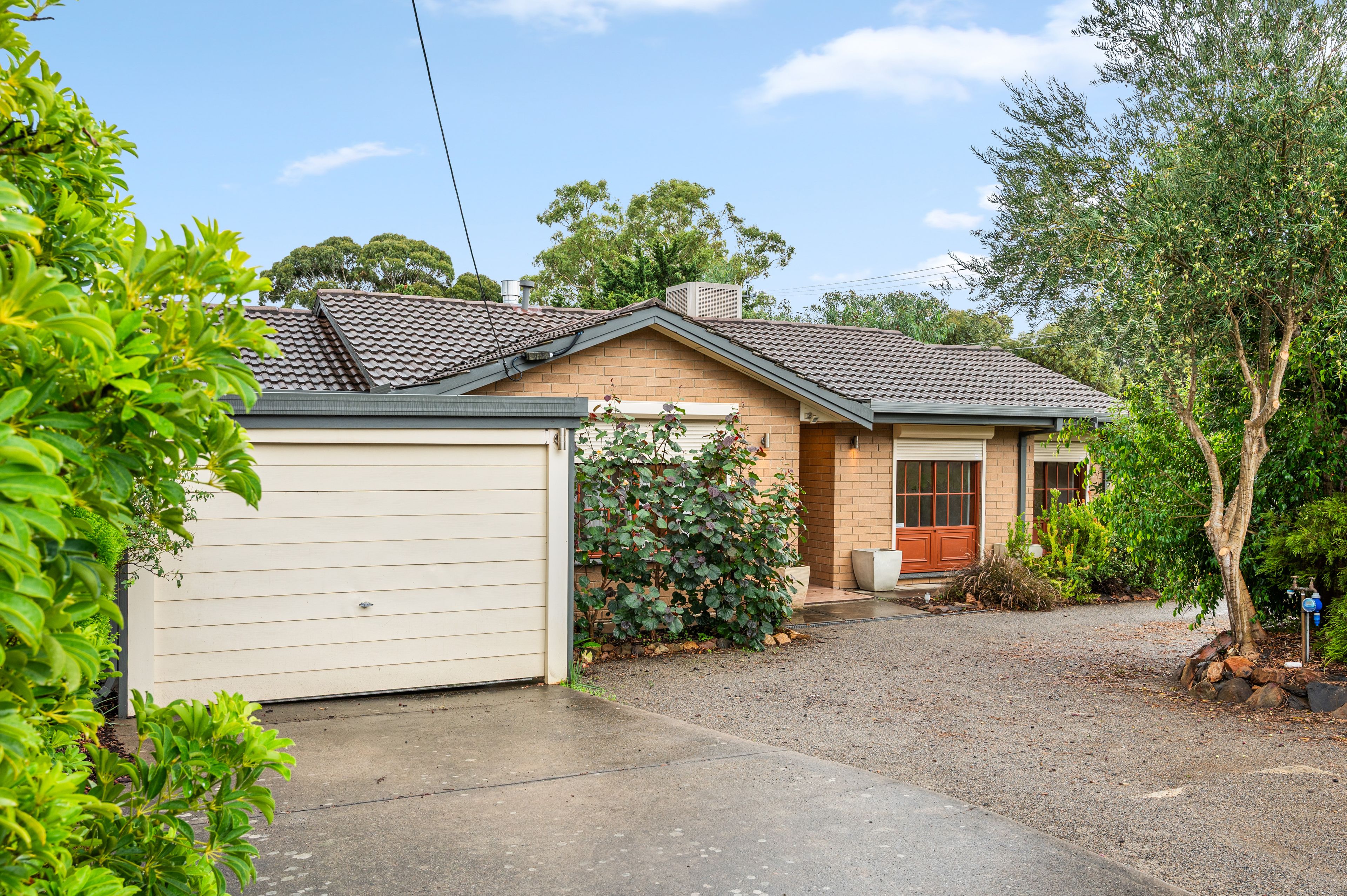 9 Barrdickson Crescent, Happy Valley, SA 5159