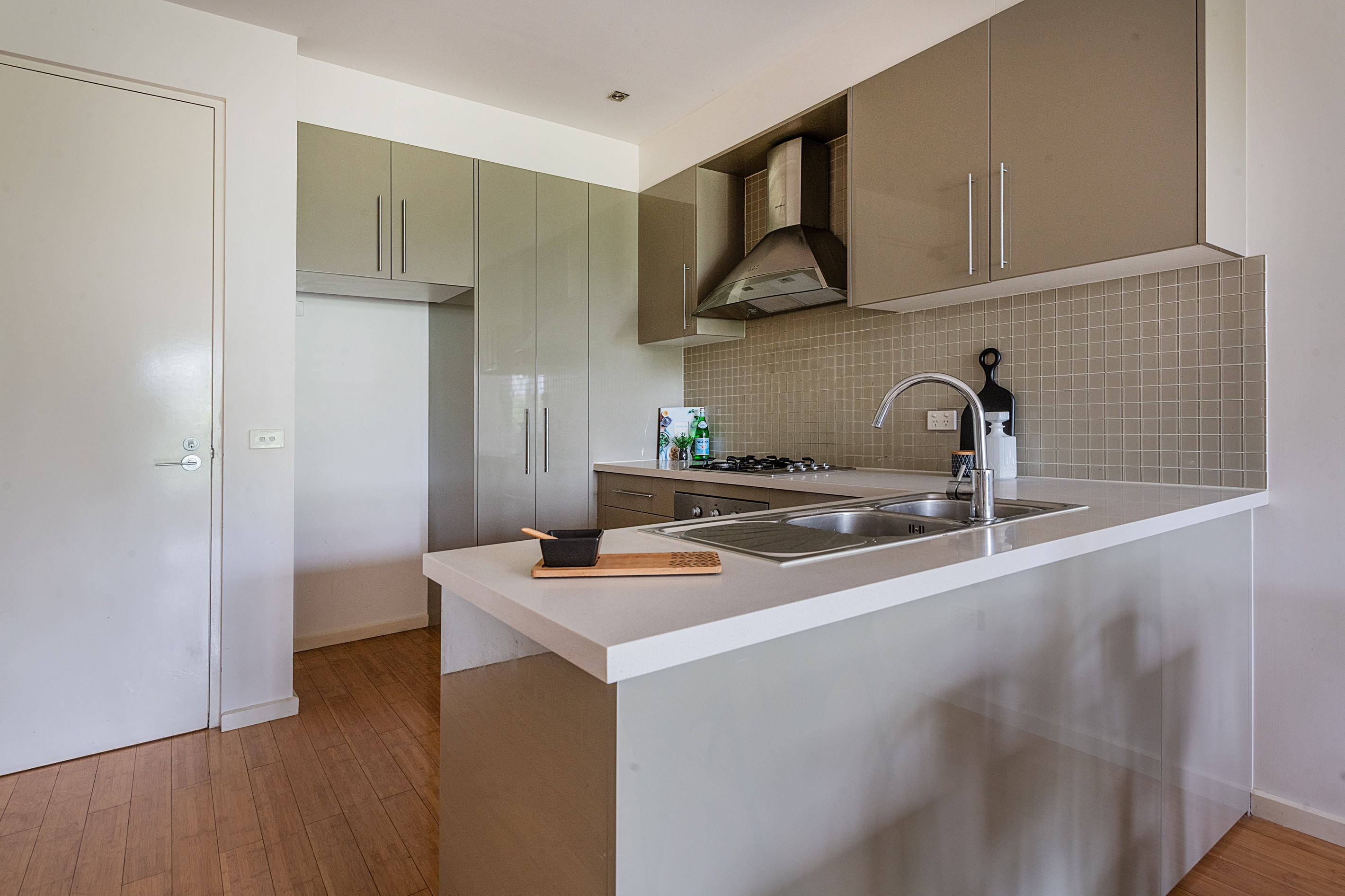 6/50 Poath Road, Hughesdale, VIC 3166