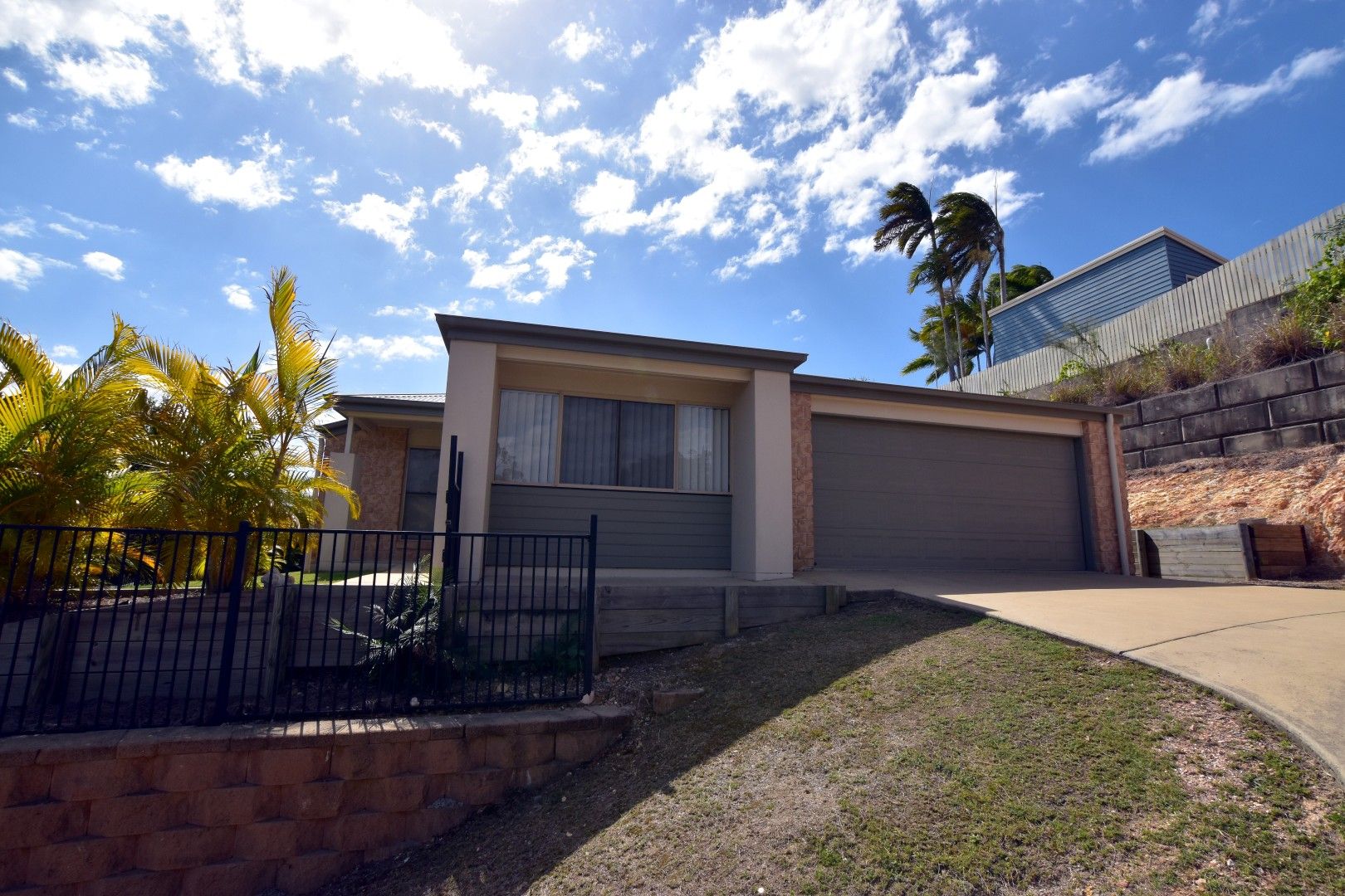 45 Dartmouth Close, Clinton, QLD 4680