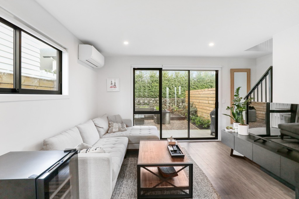 26 Whakahui Lane, Mangere Bridge, Manukau City