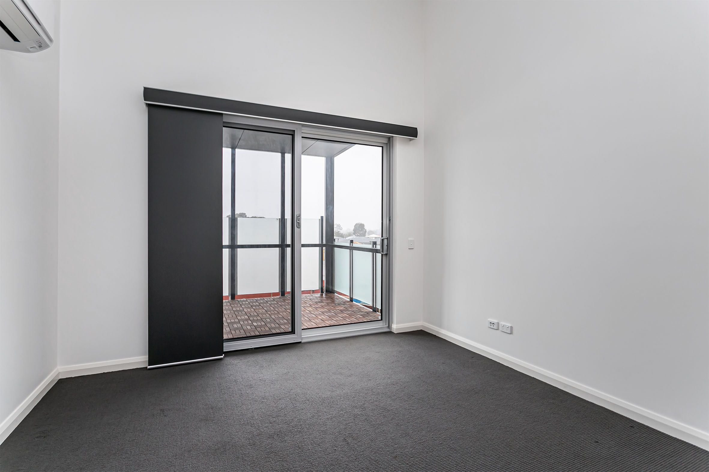 304/6 Sweeney Terrace — photo 4 of 10