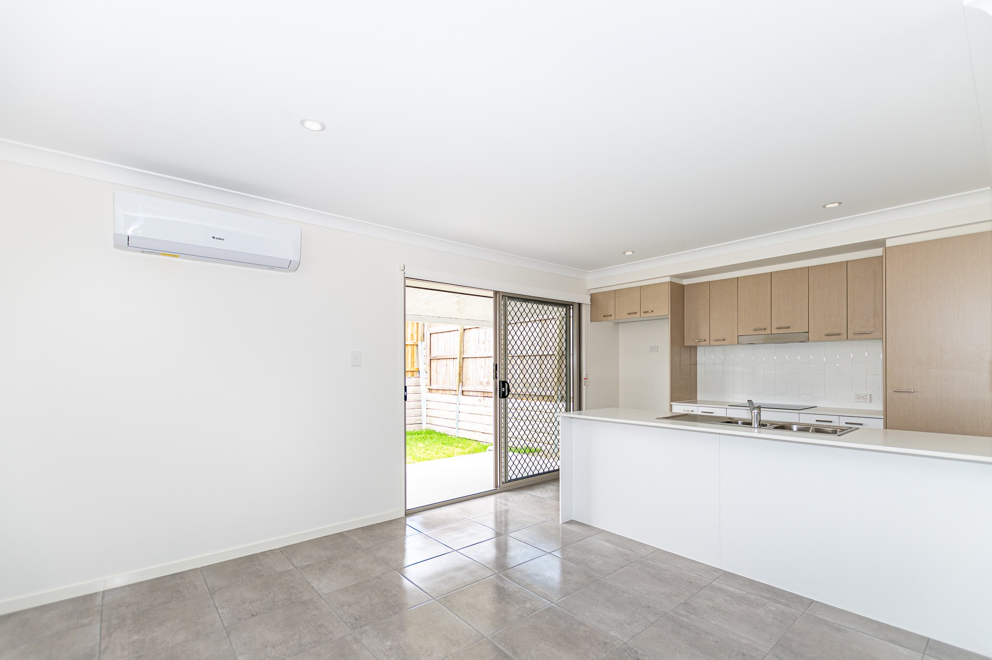 1/25 Sapphire Crescent, Redbank Plains, QLD 4301