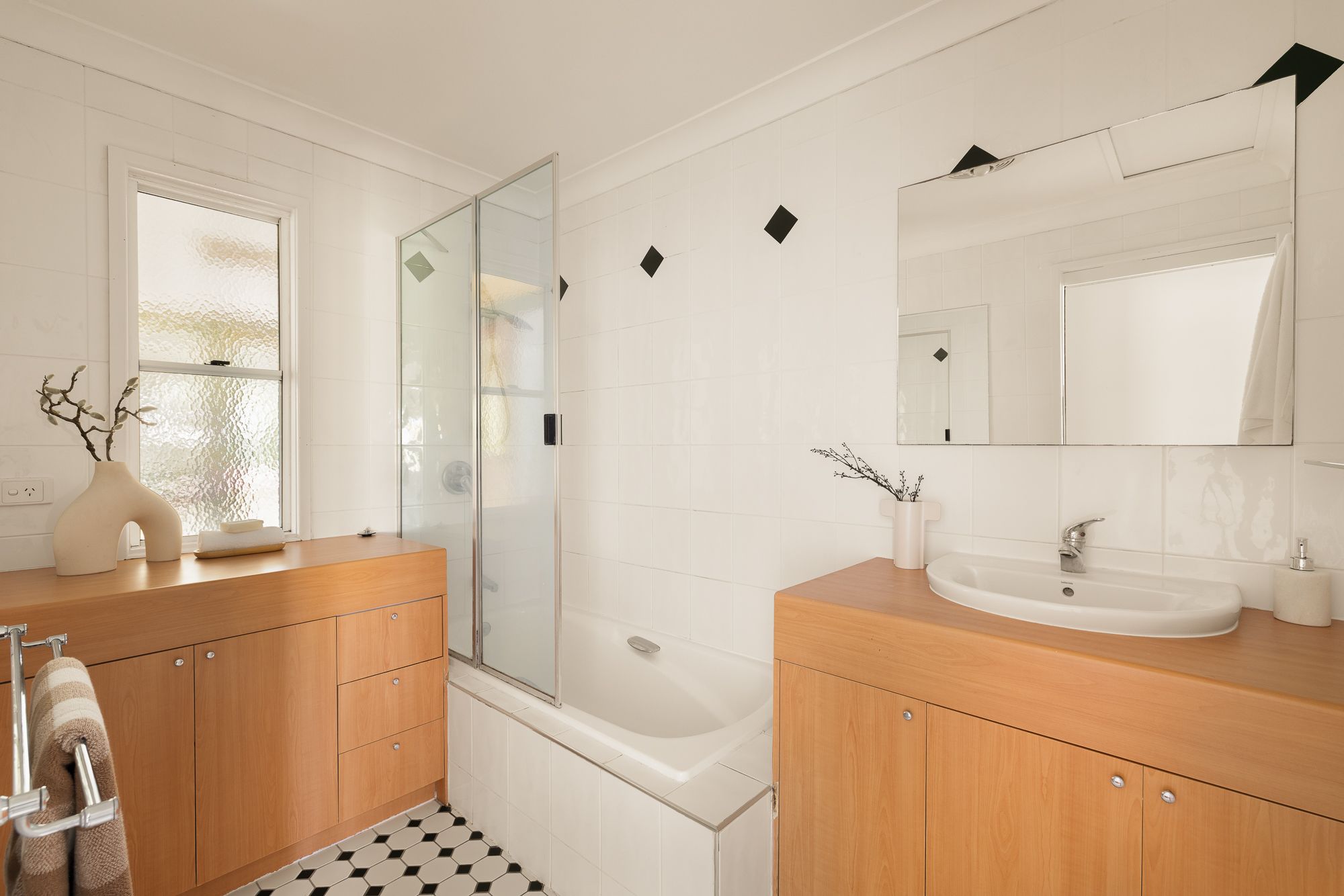 27 Normanton Street — photo 12 of 22