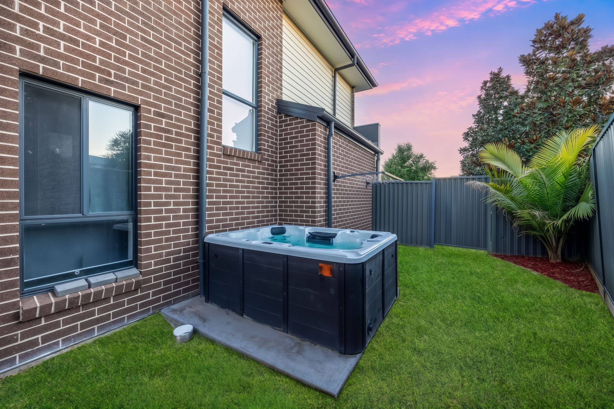Immaculately Designed, Spacious Family Home on a Generous 416 sqm Block Of Land! — photo 10 of 17