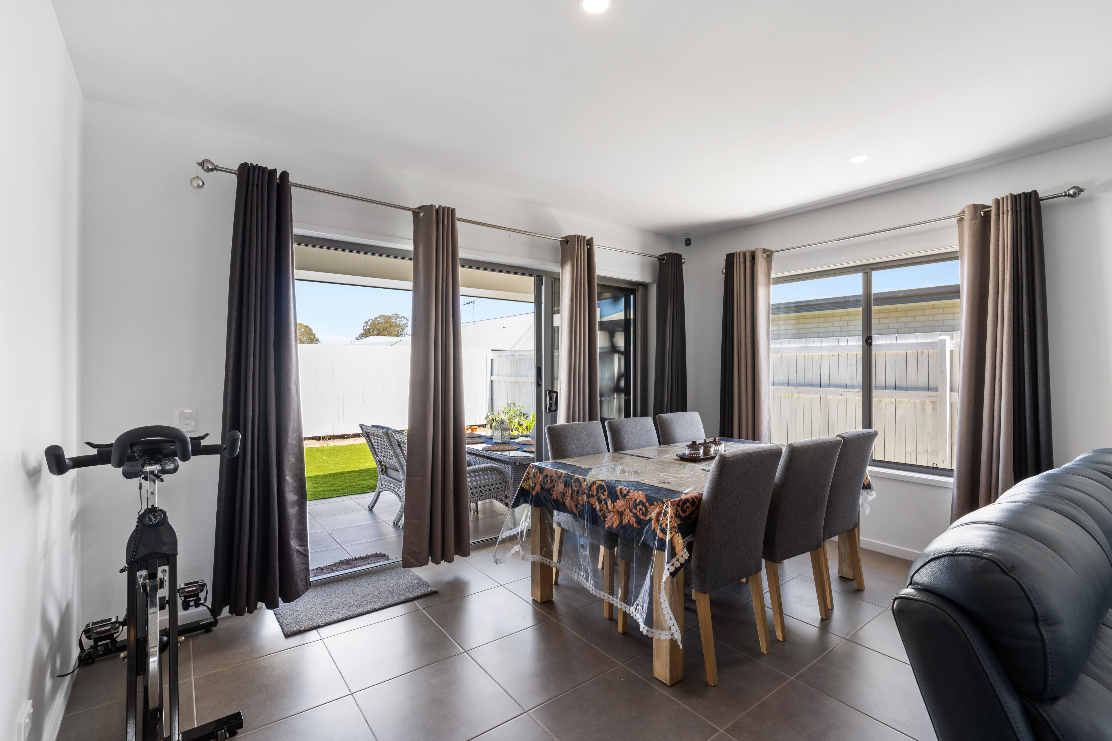 10 Dunstan Crescent, Strathpine, QLD 4500 Sold House Ray White Warner