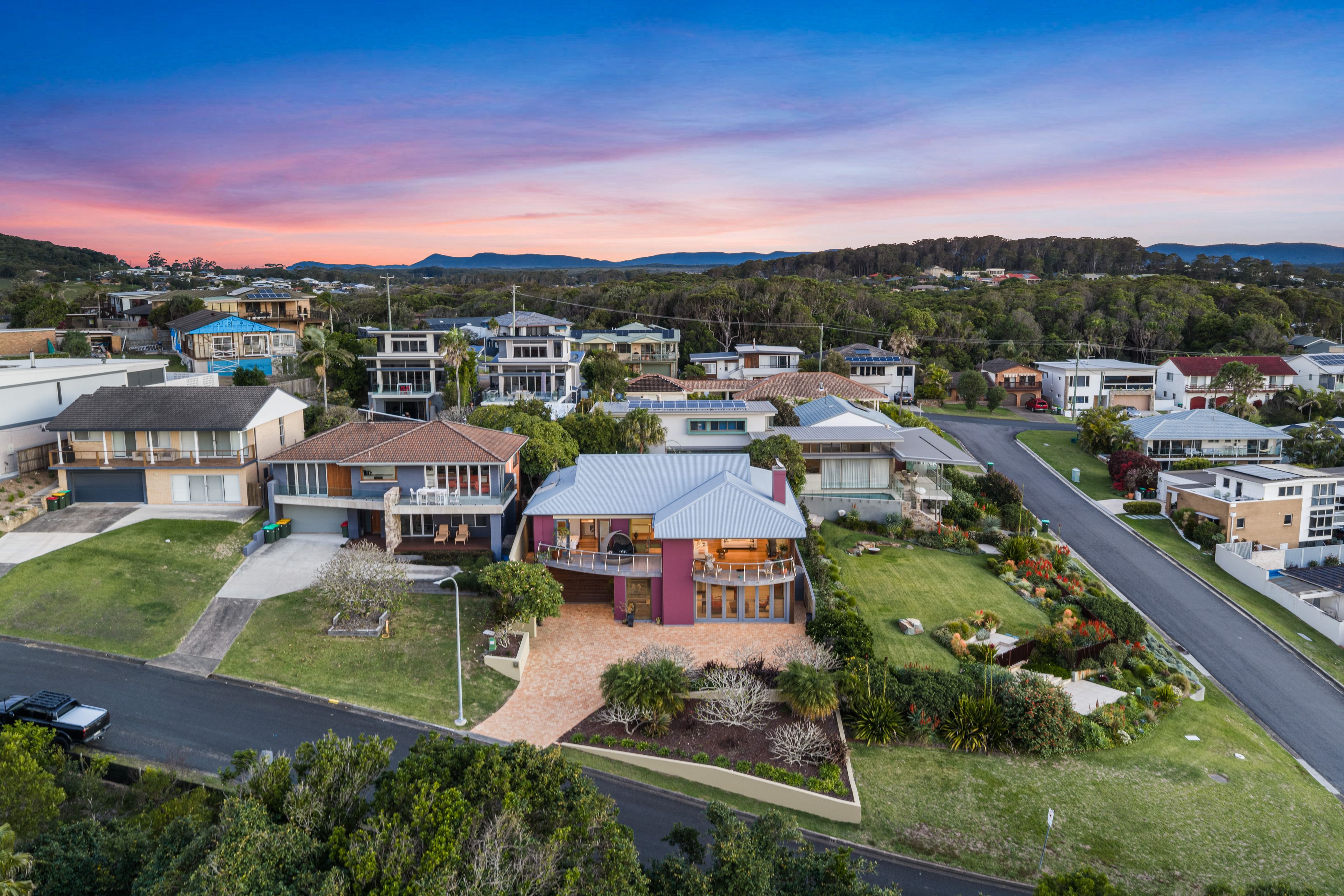 32 Cliff Road — photo 15 of 16