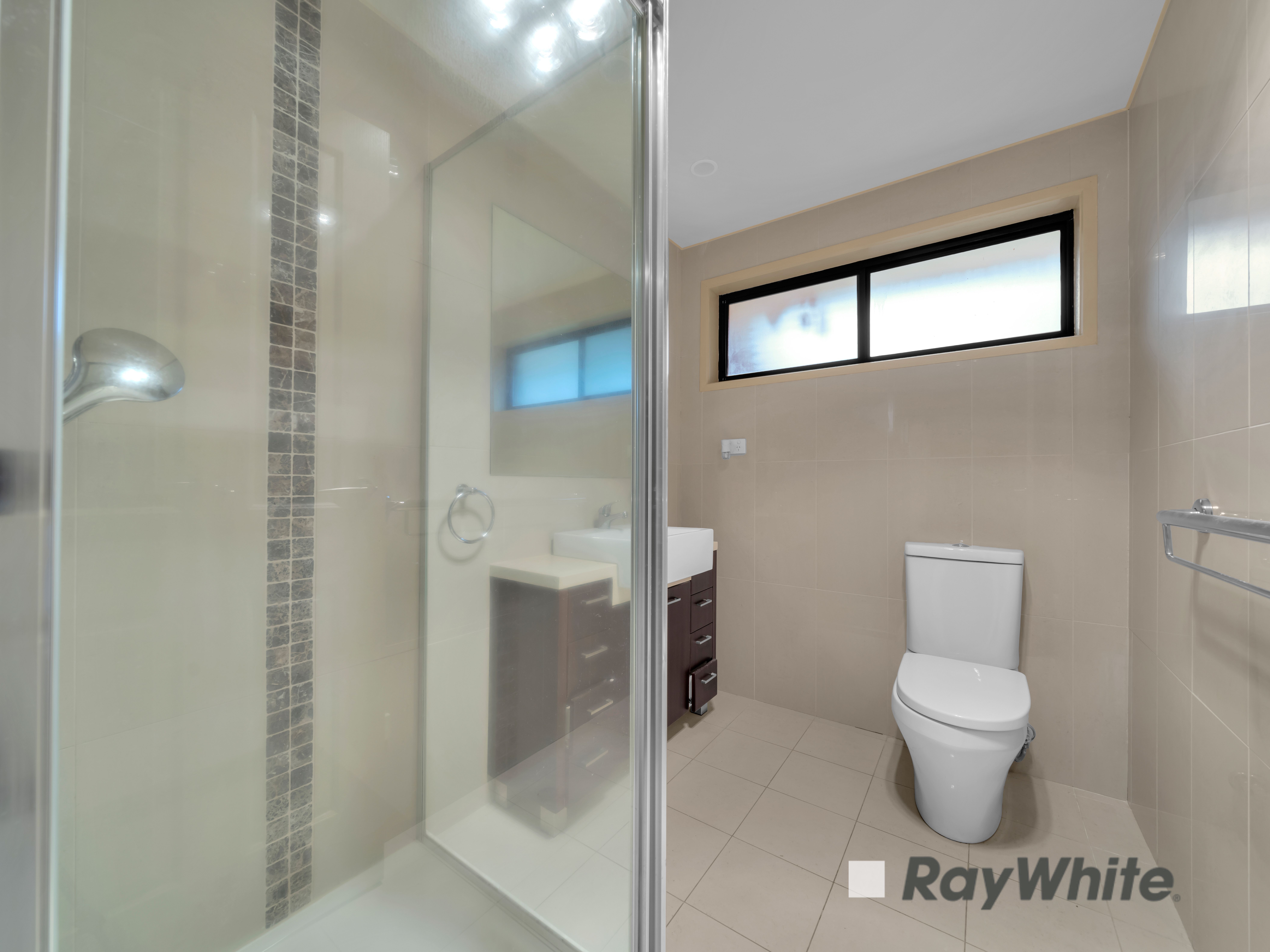 3/30-32 Blackwood Drive — photo 8 of 11