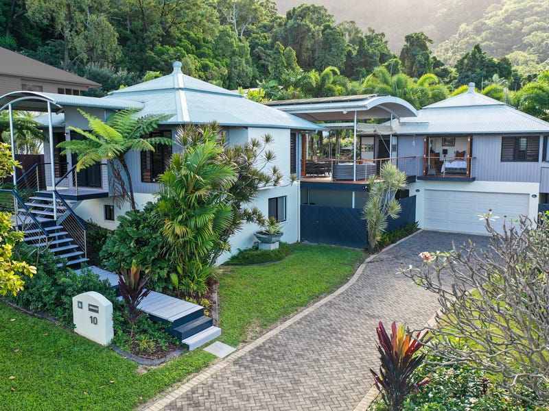10 Savannah Street, Palm Cove QLD 4879