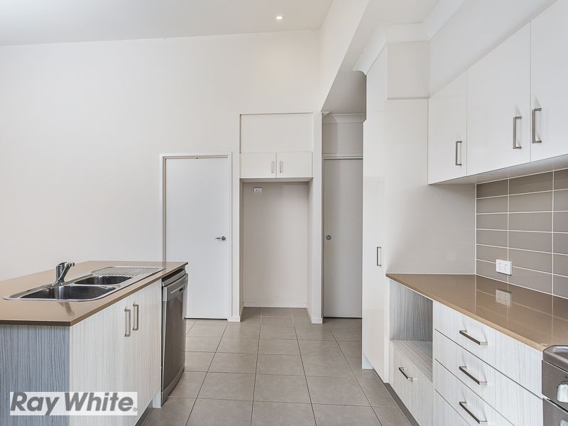 6 Brooklyn Close, North Lakes, QLD 4509