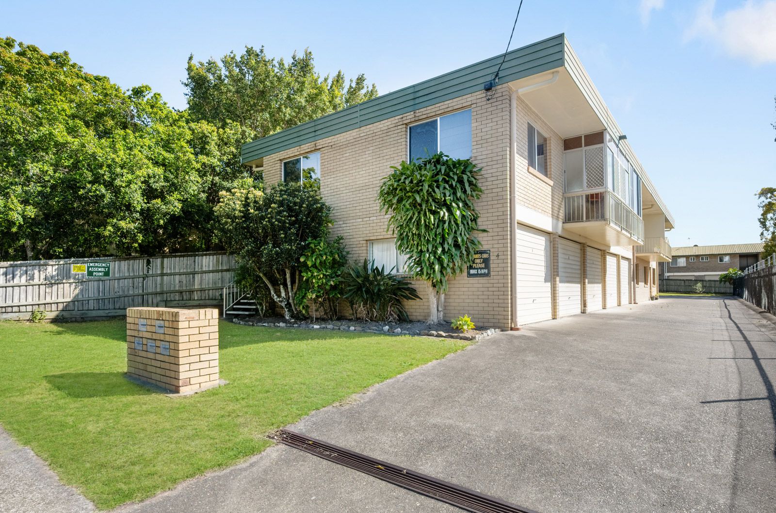 4/4 Butcher Avenue, Lawnton, QLD 4501