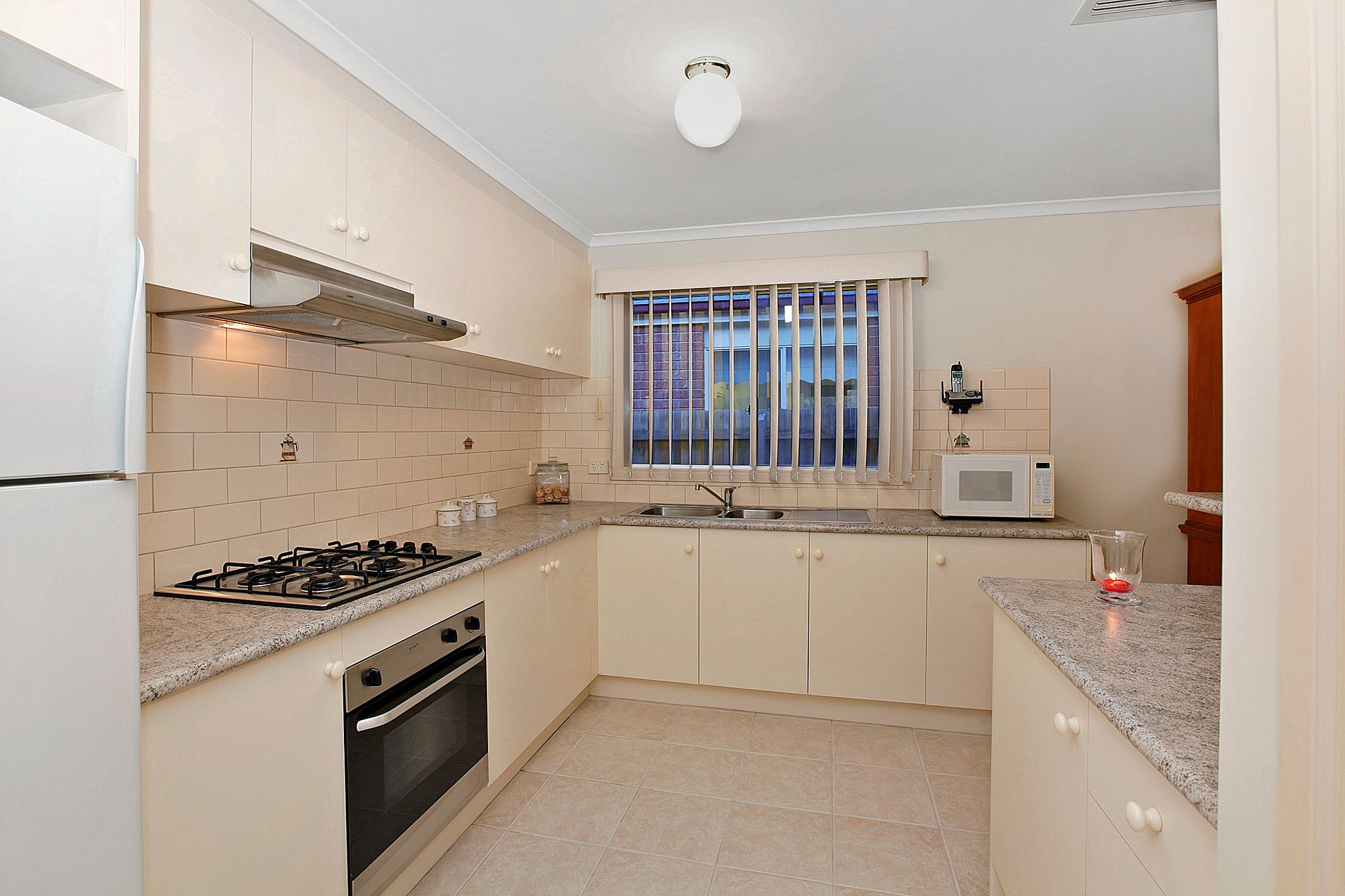 18 Elinda Place, Reservoir, VIC 3073