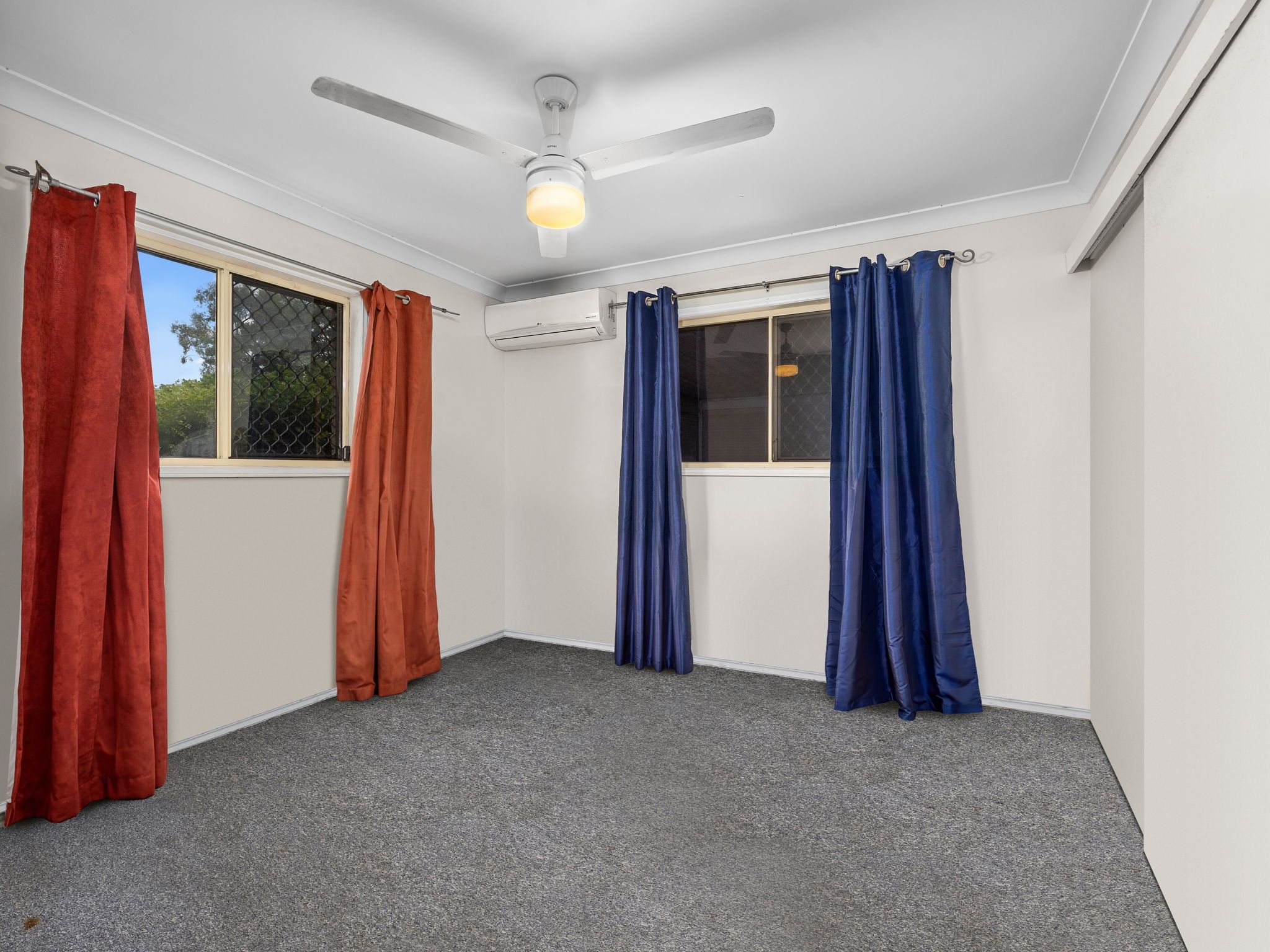 40 Dellvene Crescent — photo 8 of 17