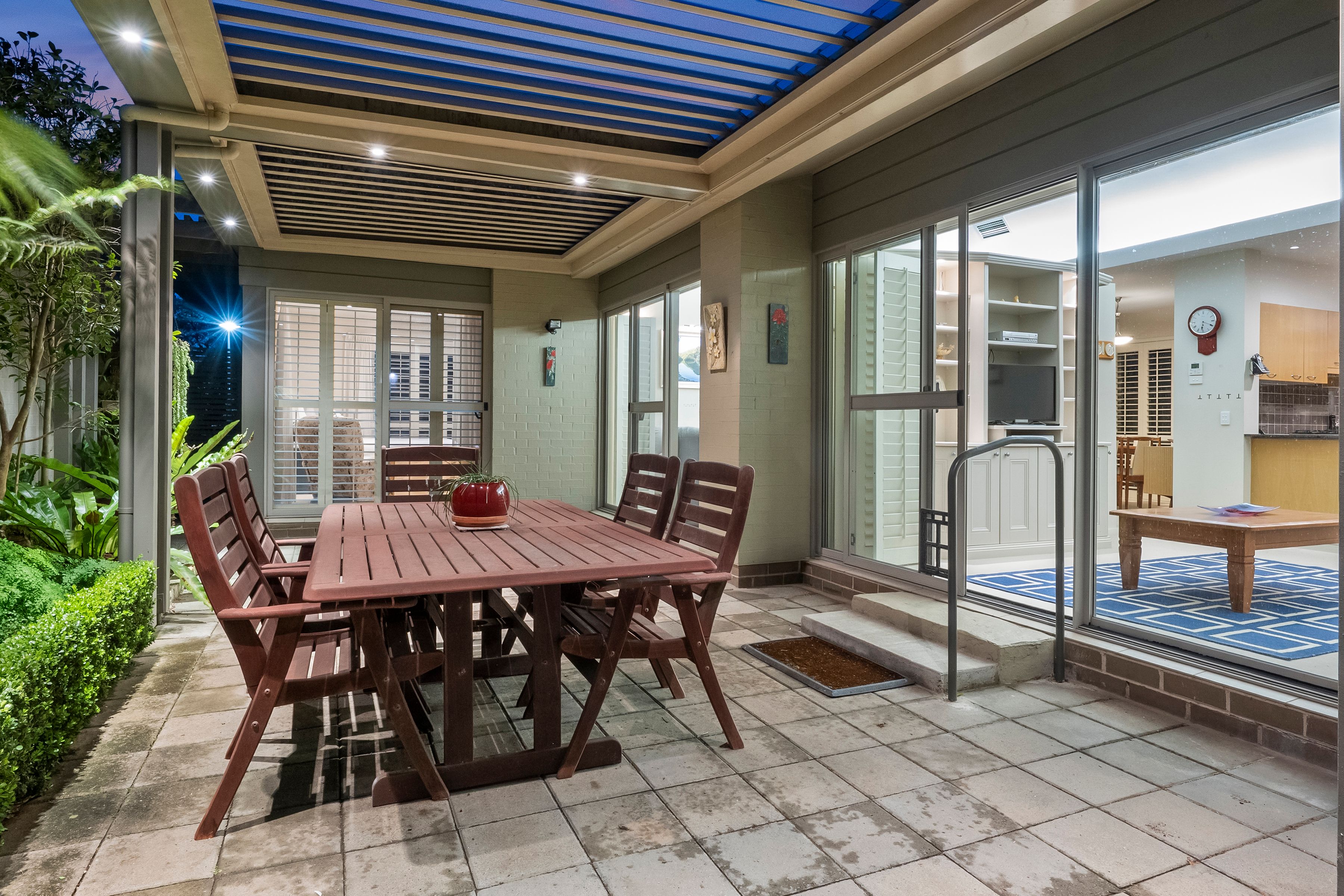 67 Leura Crescent — photo 6 of 12