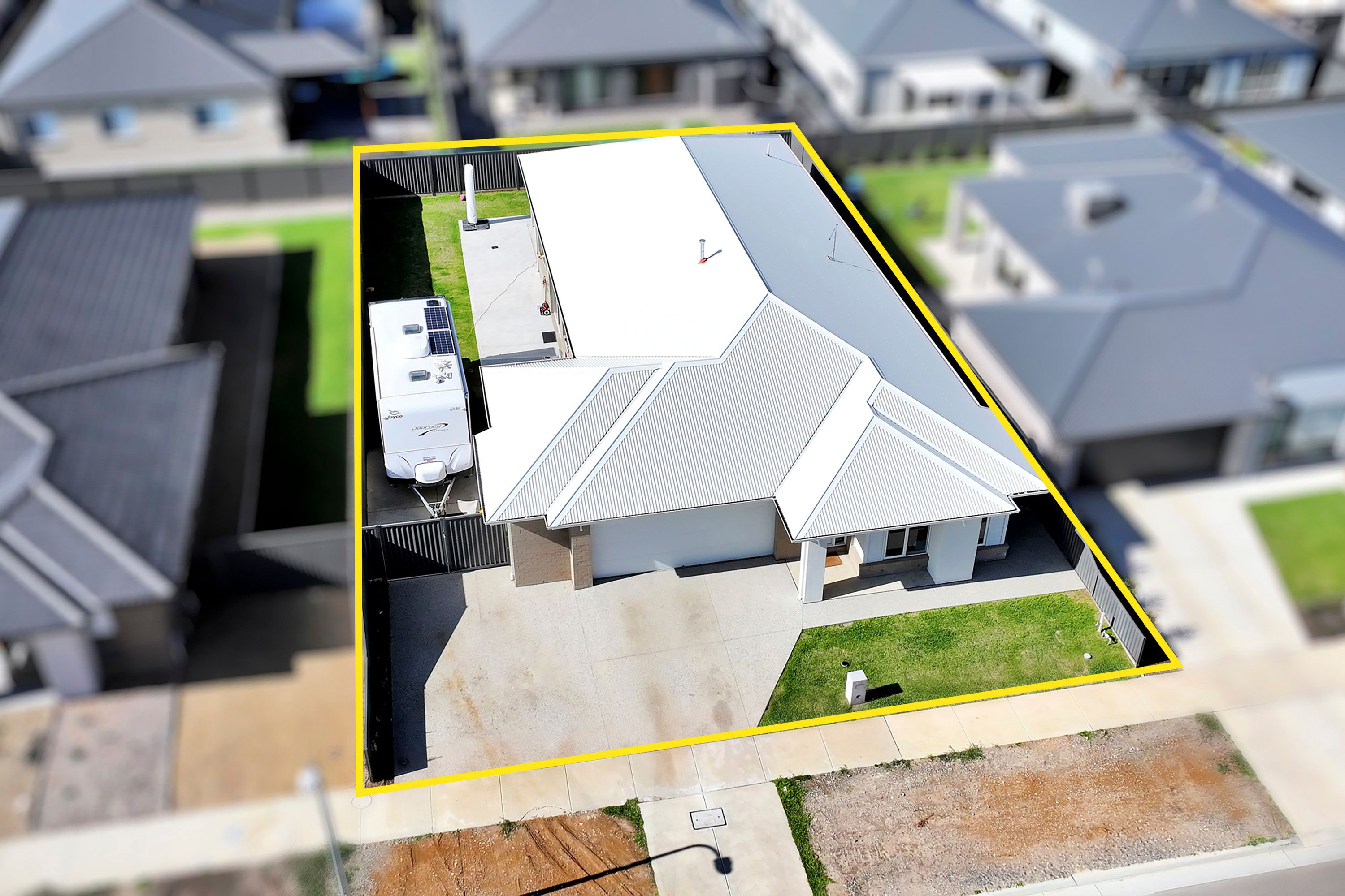 27 Pernonie Street, Lucas, VIC 3350