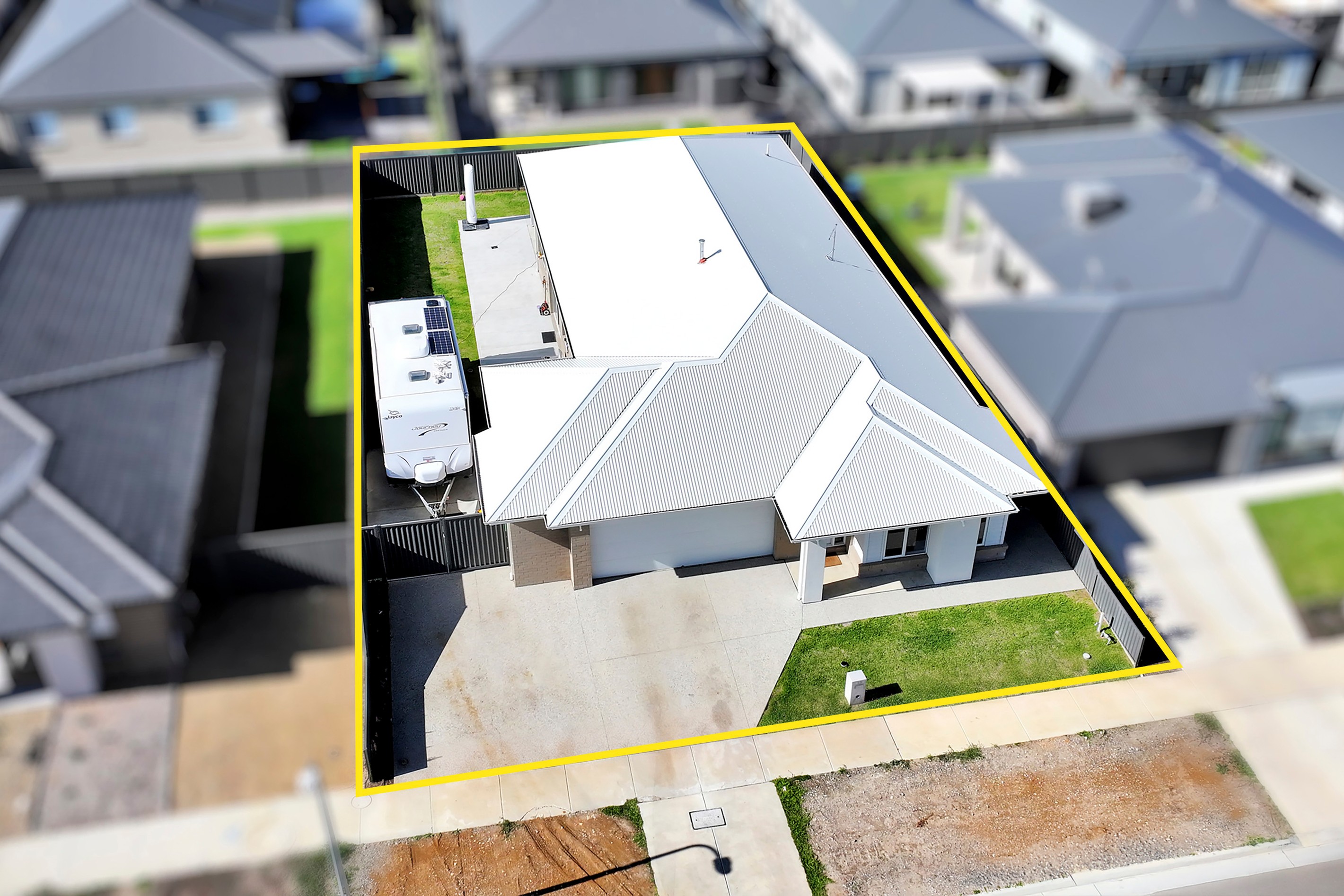 27 Pernonie Street, Lucas, VIC 3350