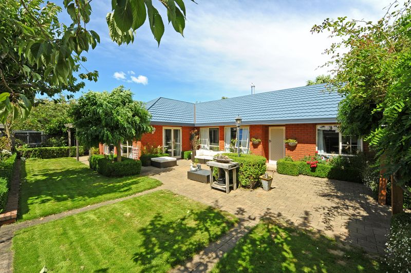 Private, Peaceful, Perfect - Burwood