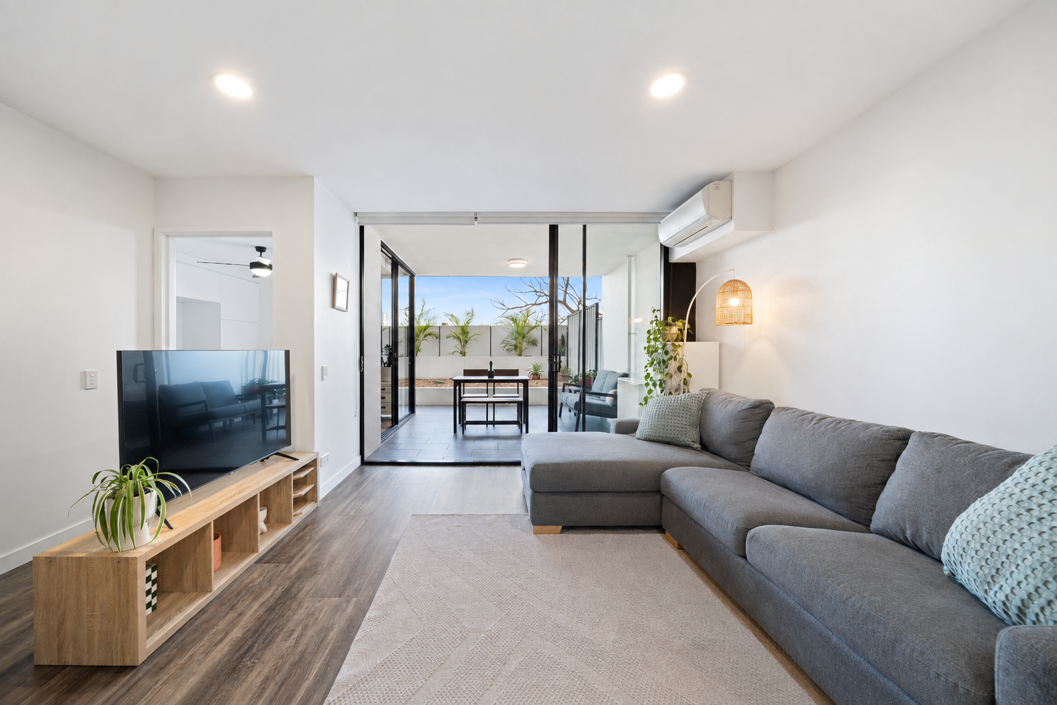 209/21 Nile Street, Woolloongabba, QLD 4102