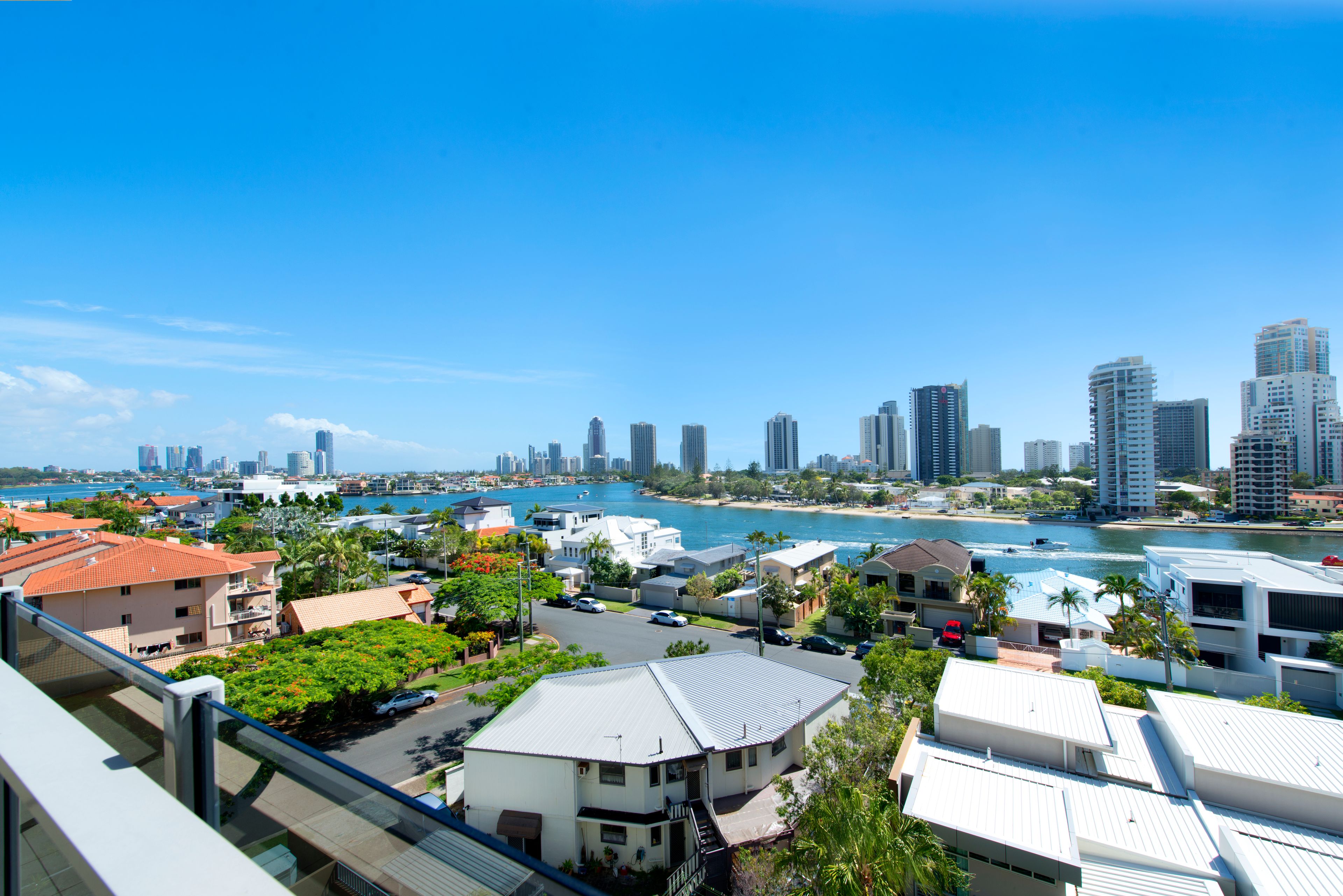53 Darrambal Street, Chevron Island QLD 4217