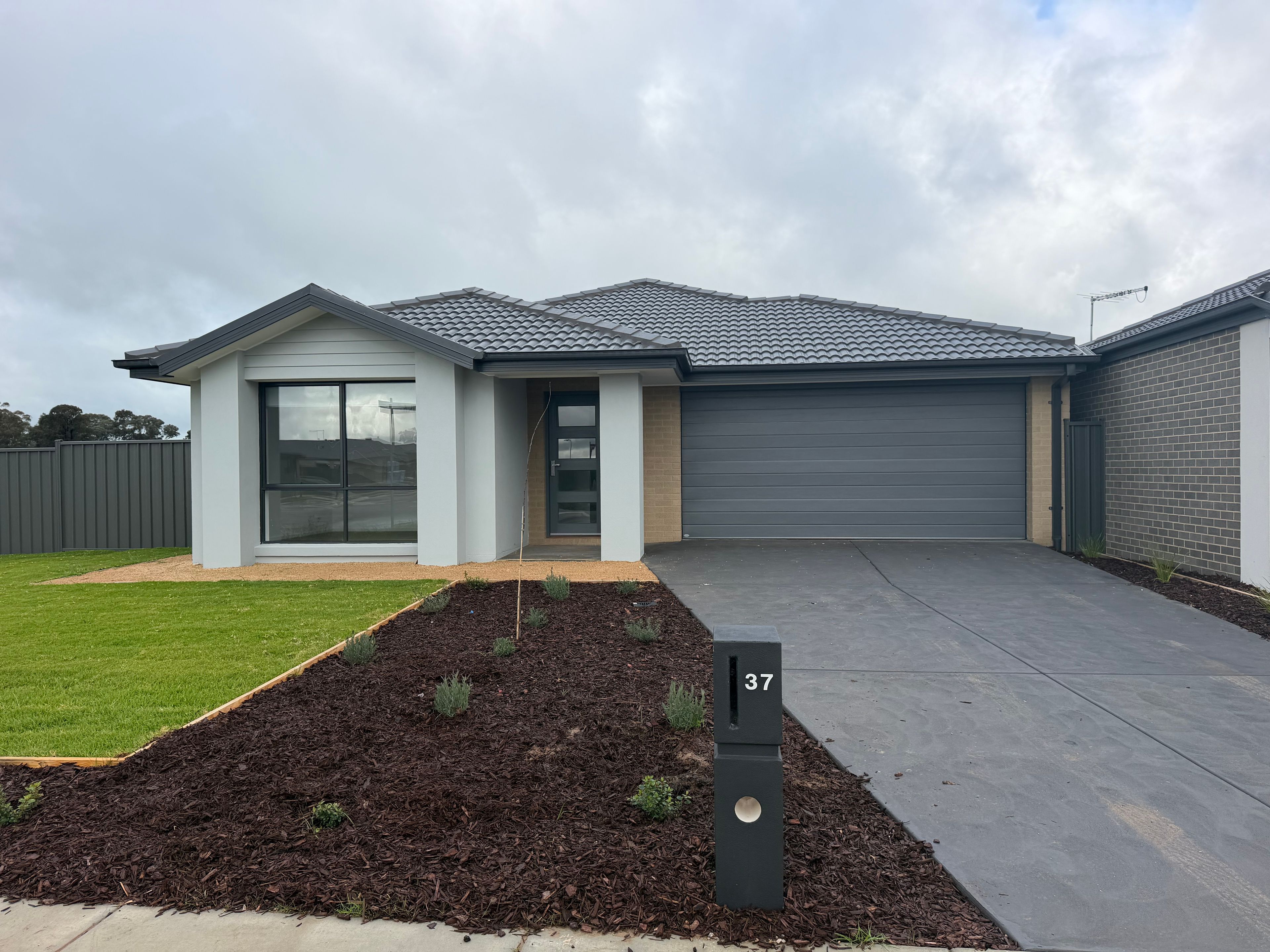 37 Kingparrot Circuit — photo from Ray White Benalla