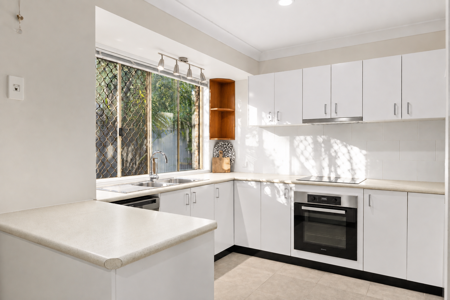 136 Mildura Drive — photo 3 of 30