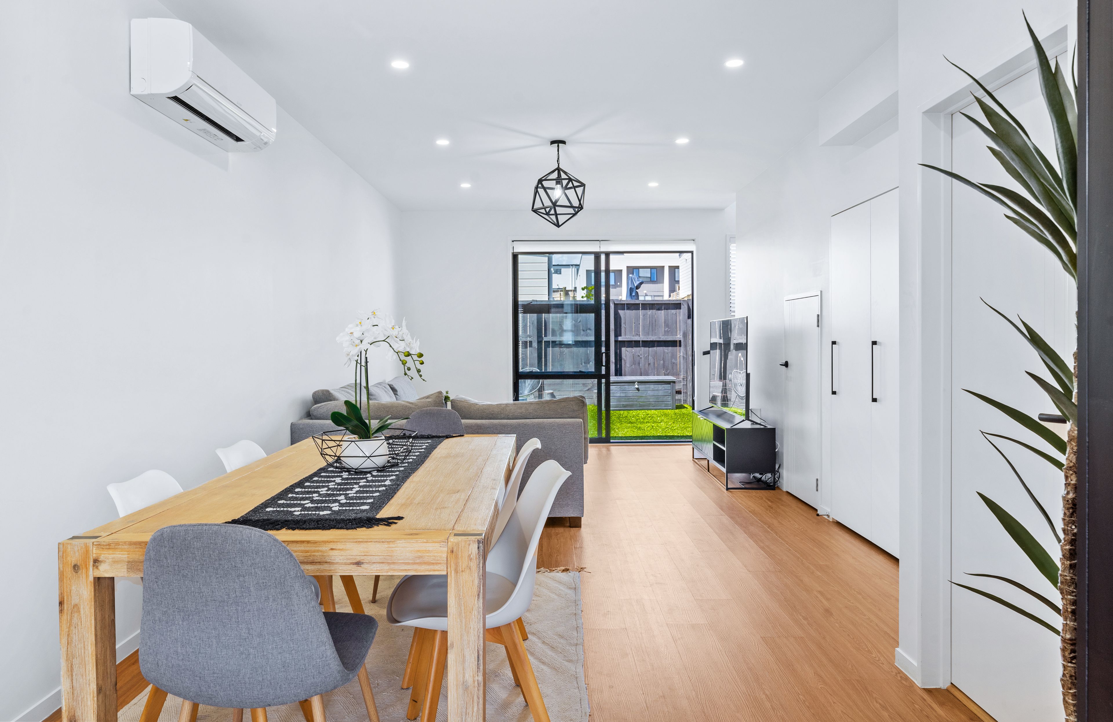 6 Routhmore Street, Flat Bush, Manukau City