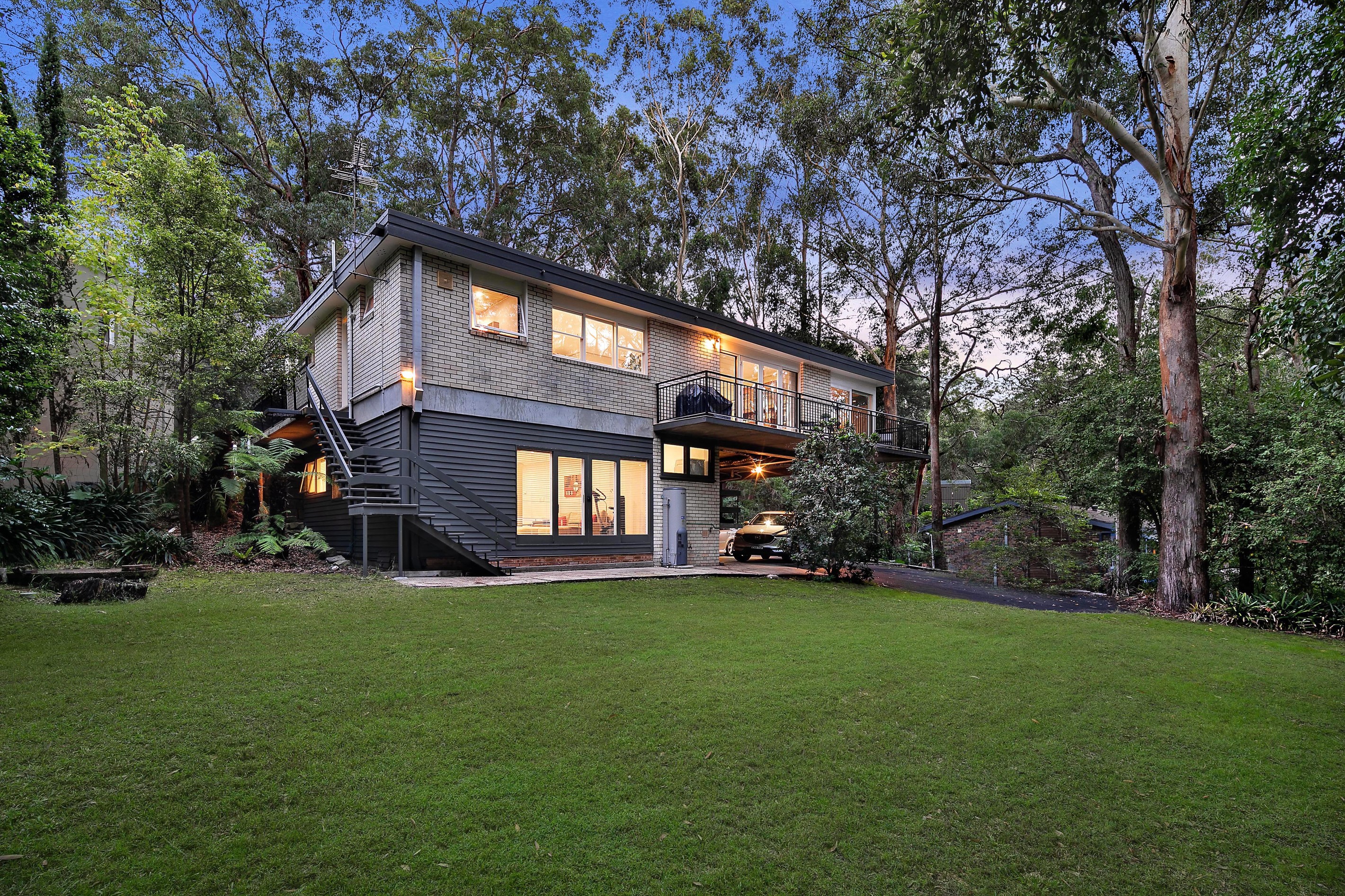 100 Ada Avenue South, Wahroonga, NSW 2076