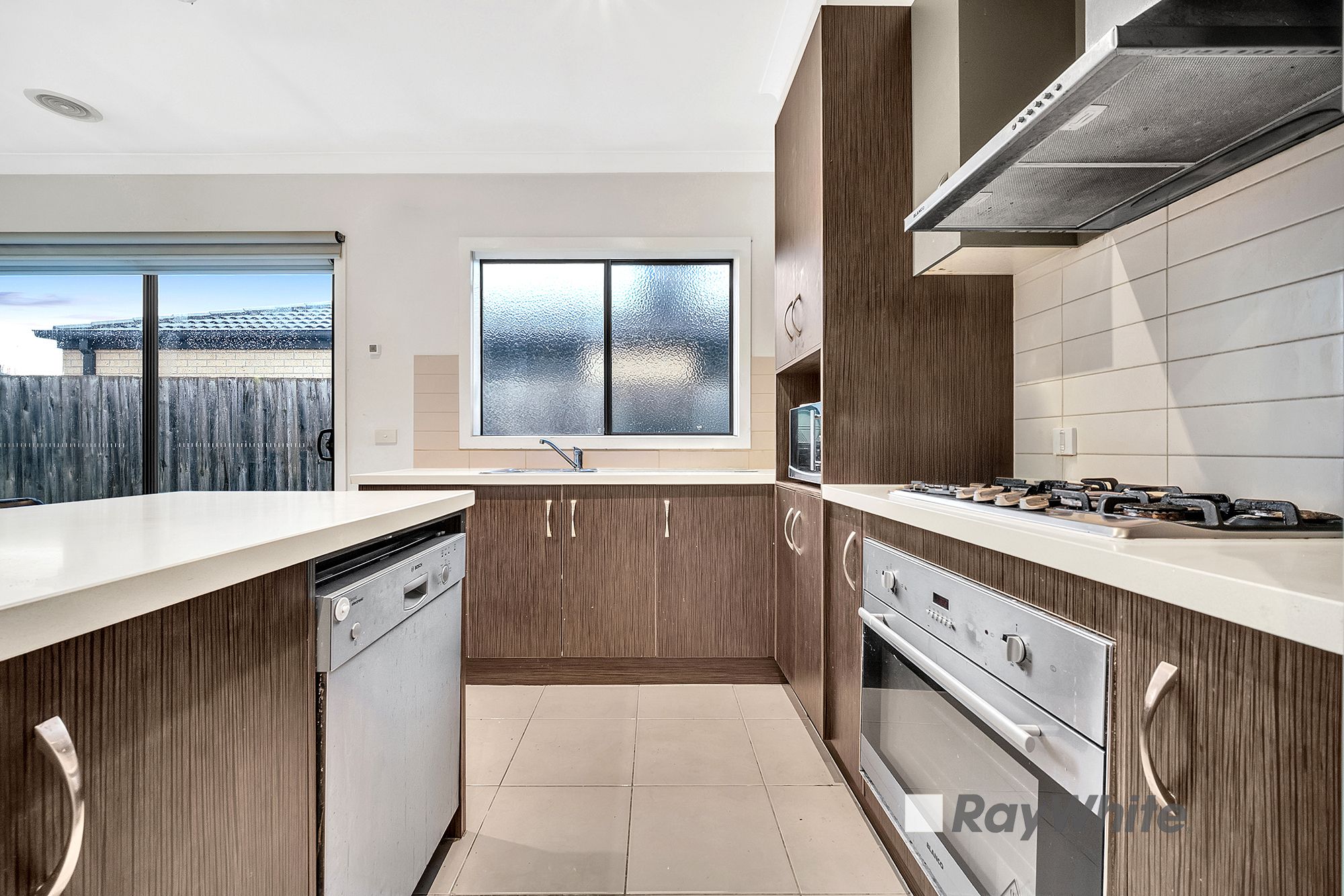 128 Fleetwood Drive — photo 5 of 18