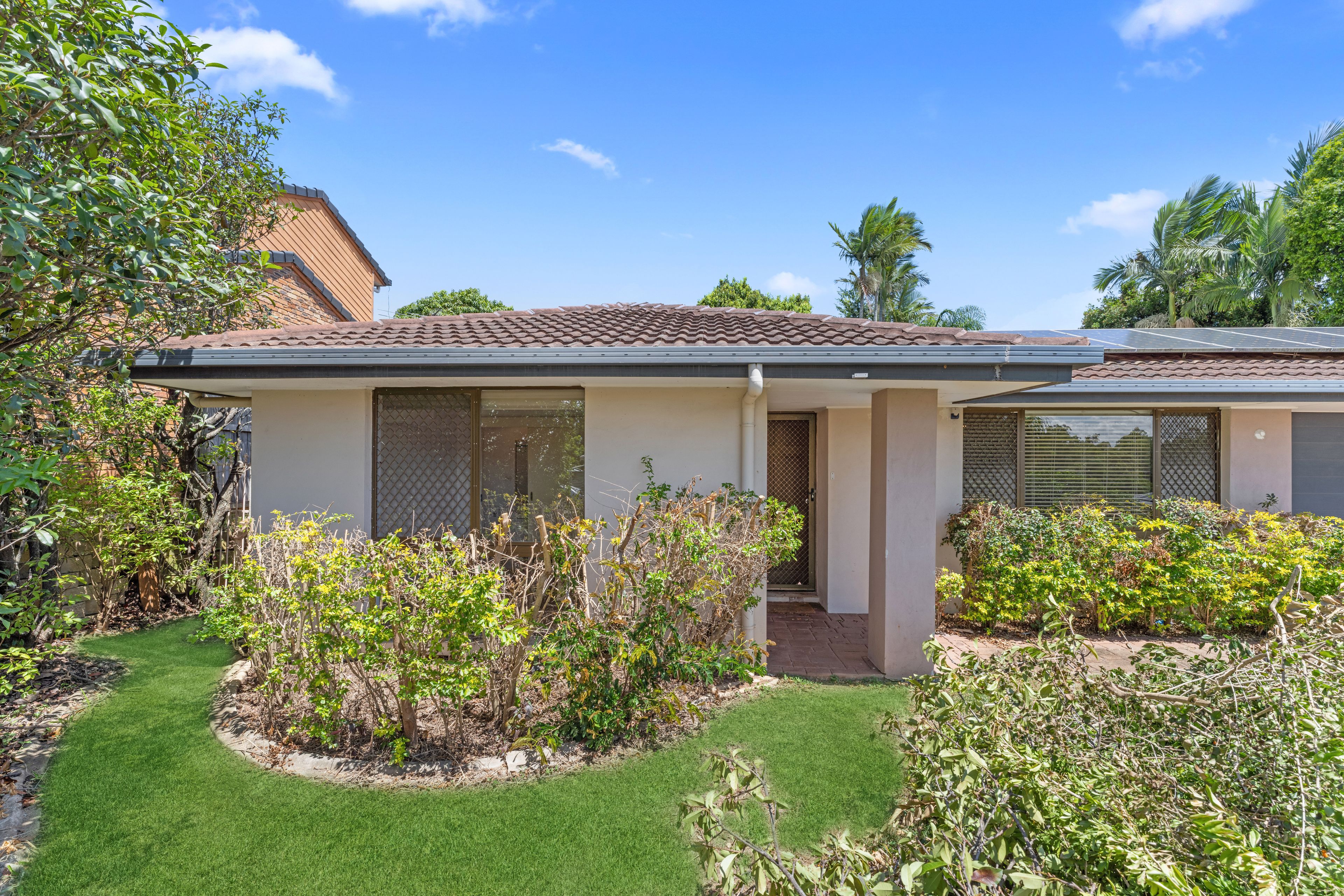 18 Kentlyn Street, Eight Mile Plains, QLD 4113
