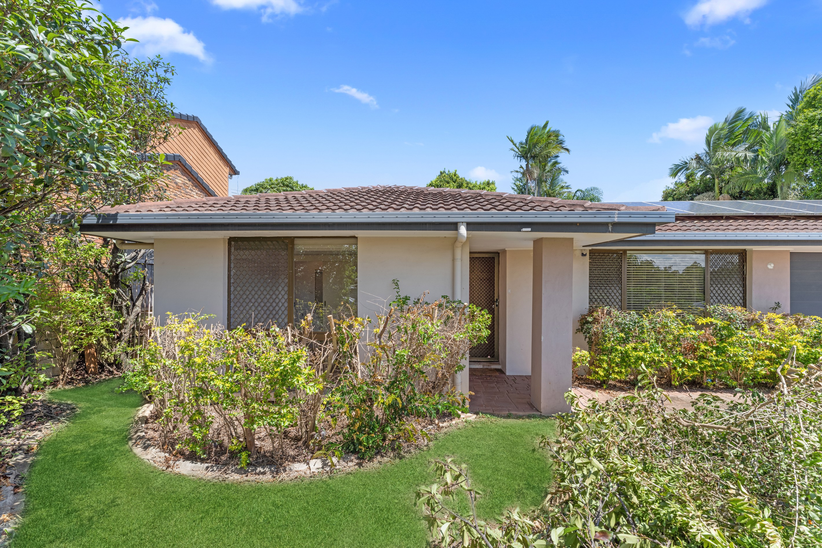 18 Kentlyn Street, Eight Mile Plains, QLD 4113