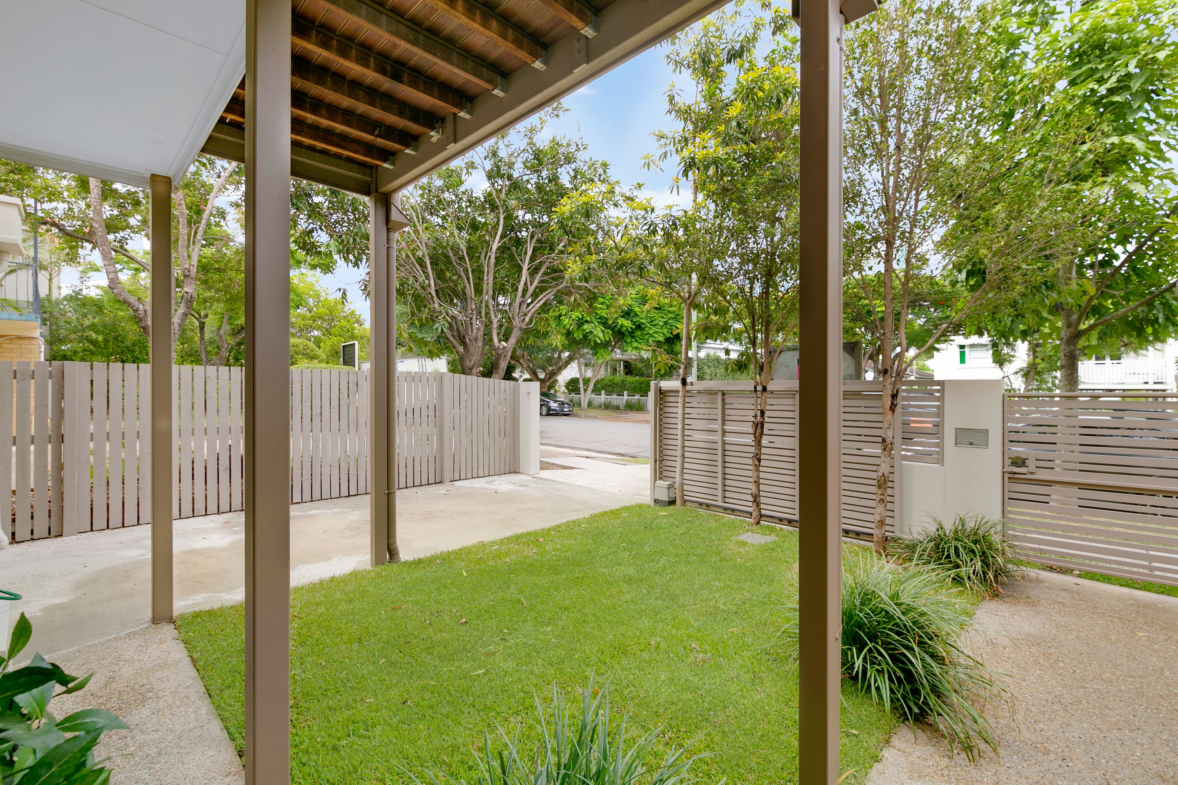 2/20 Balowrie Street, Hamilton, QLD 4007