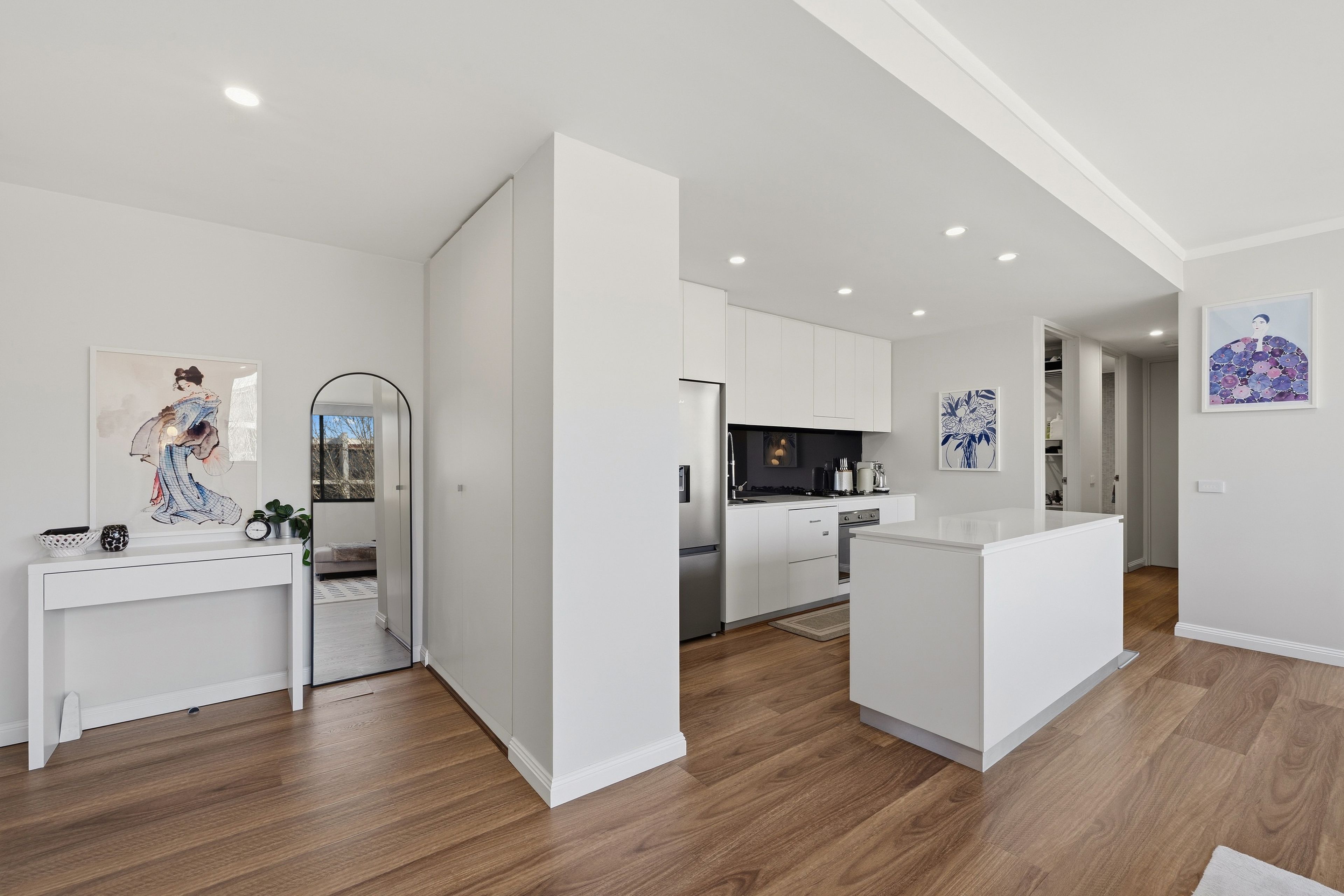 56/63 Giles Street — photo 4 of 17