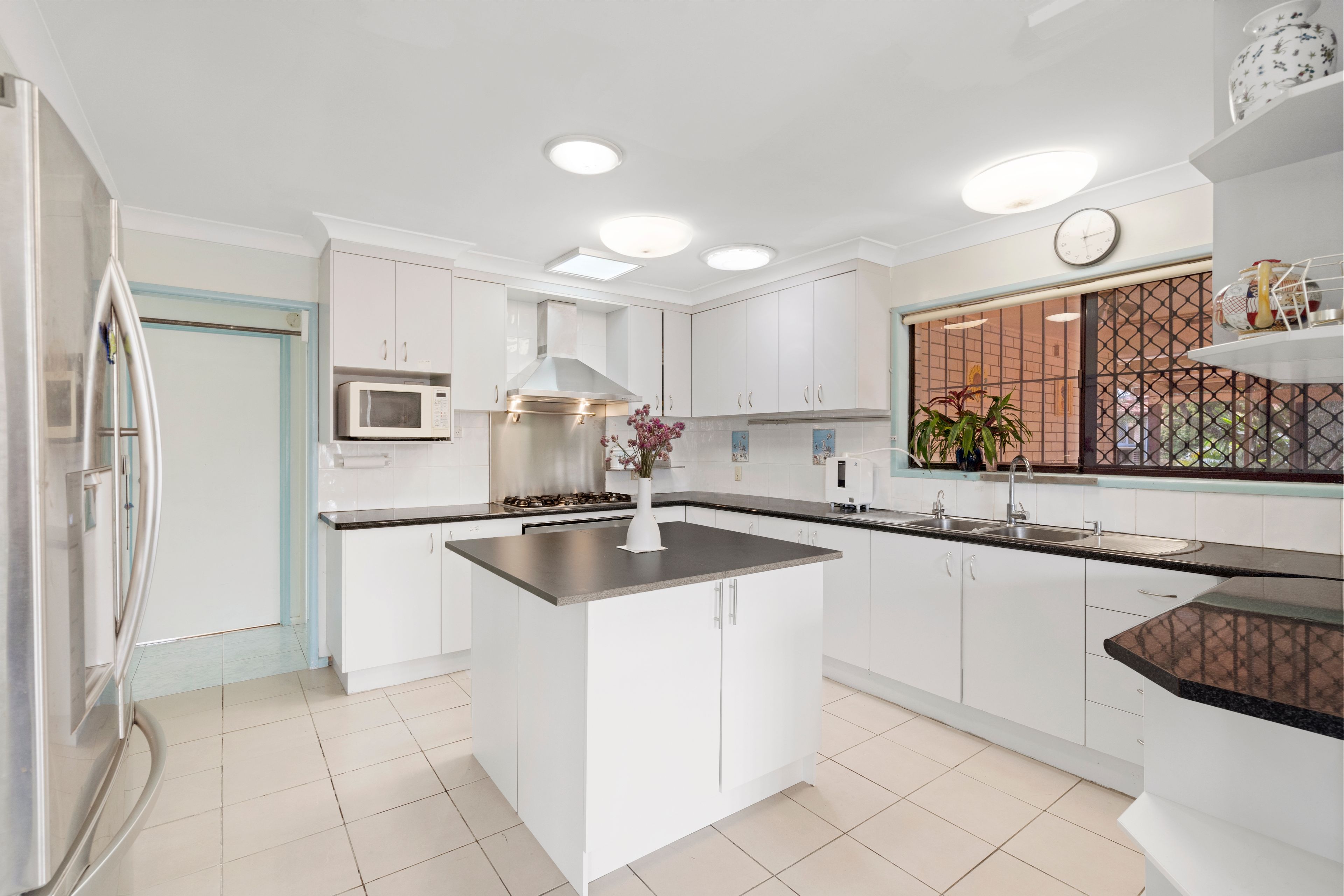 9 Cosmos Street, Macgregor, QLD 4109