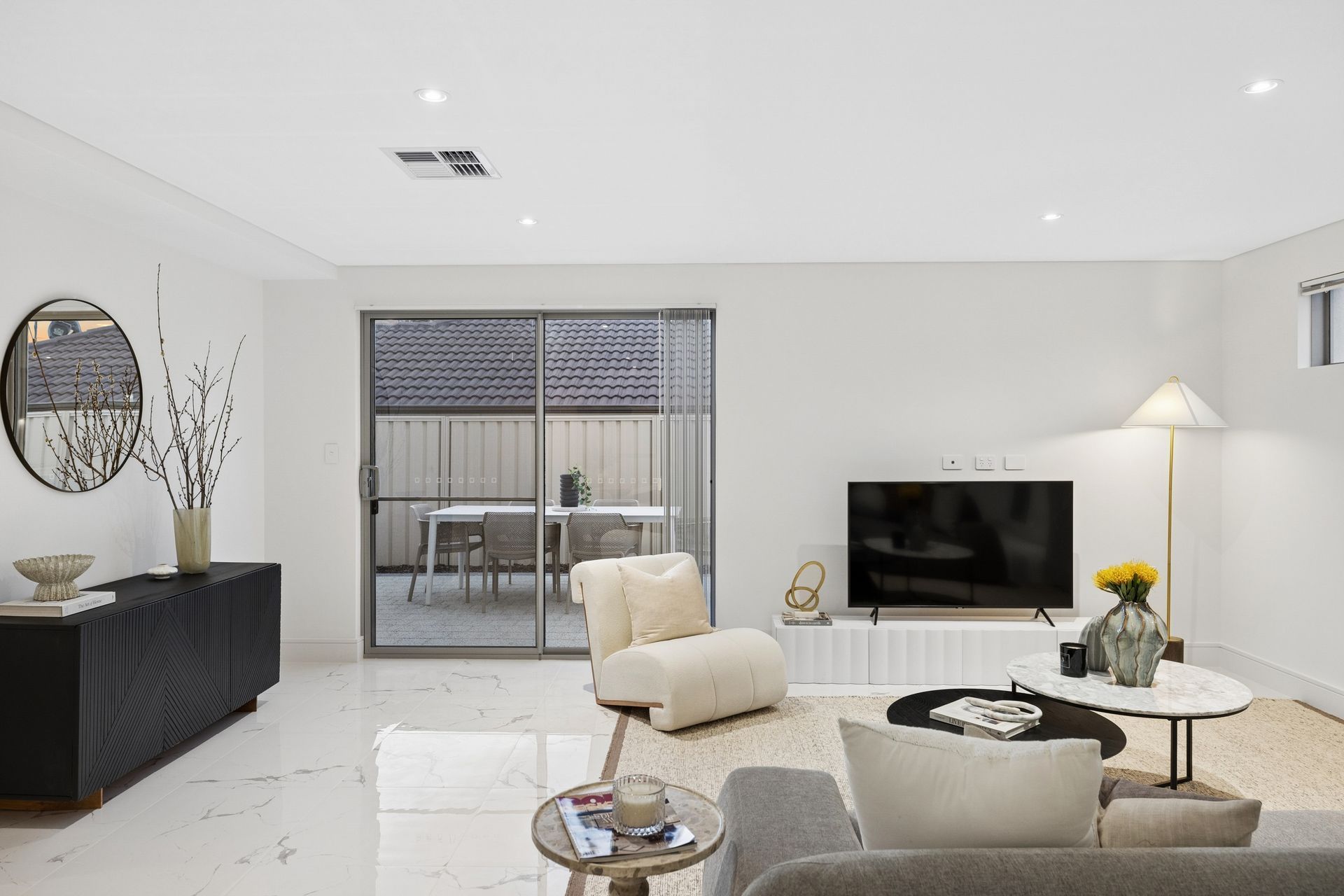 37C Tetworth Crescent — photo 6 of 30