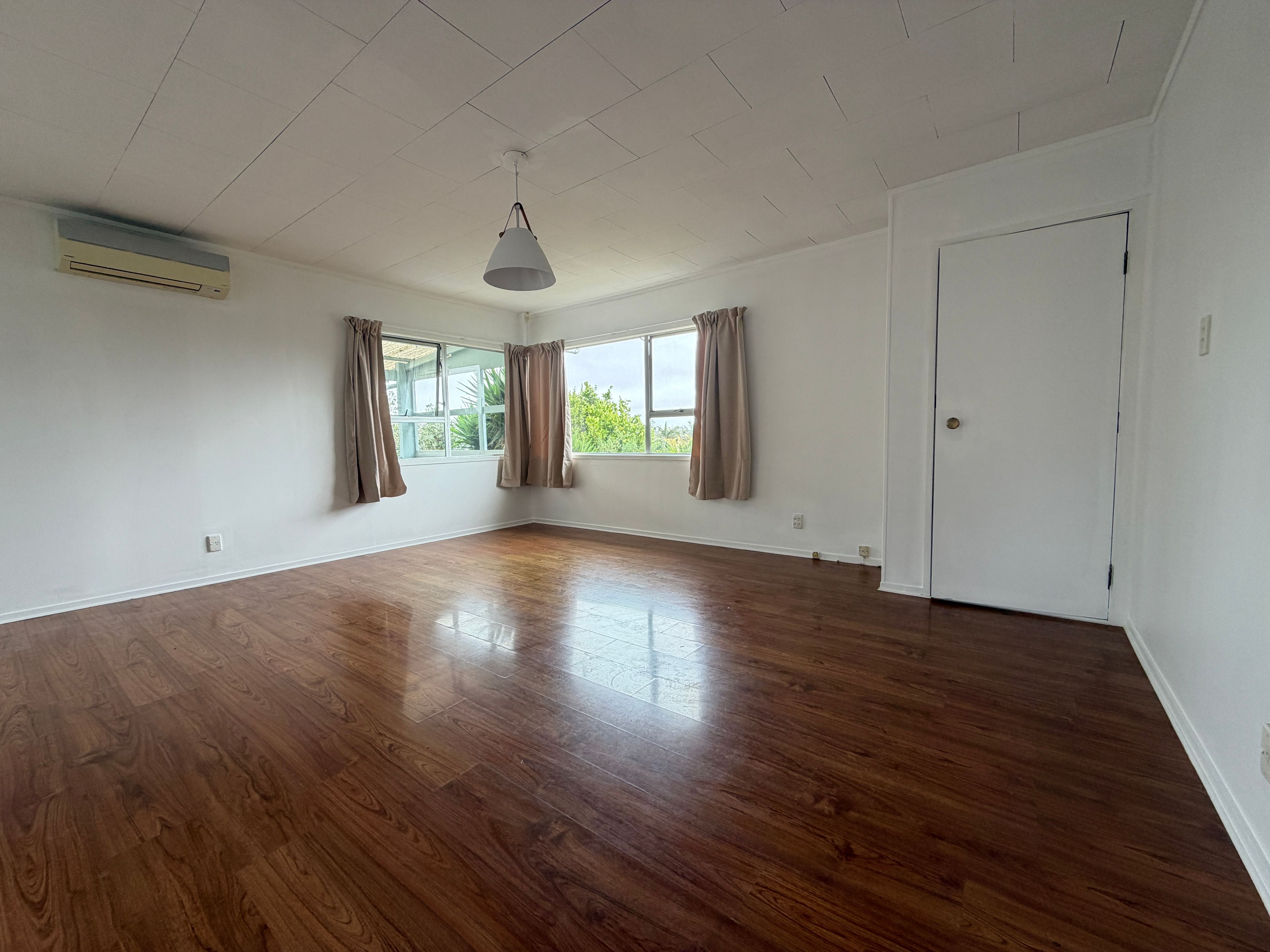 46 Meadowood Drive, Unsworth Heights, North Shore City