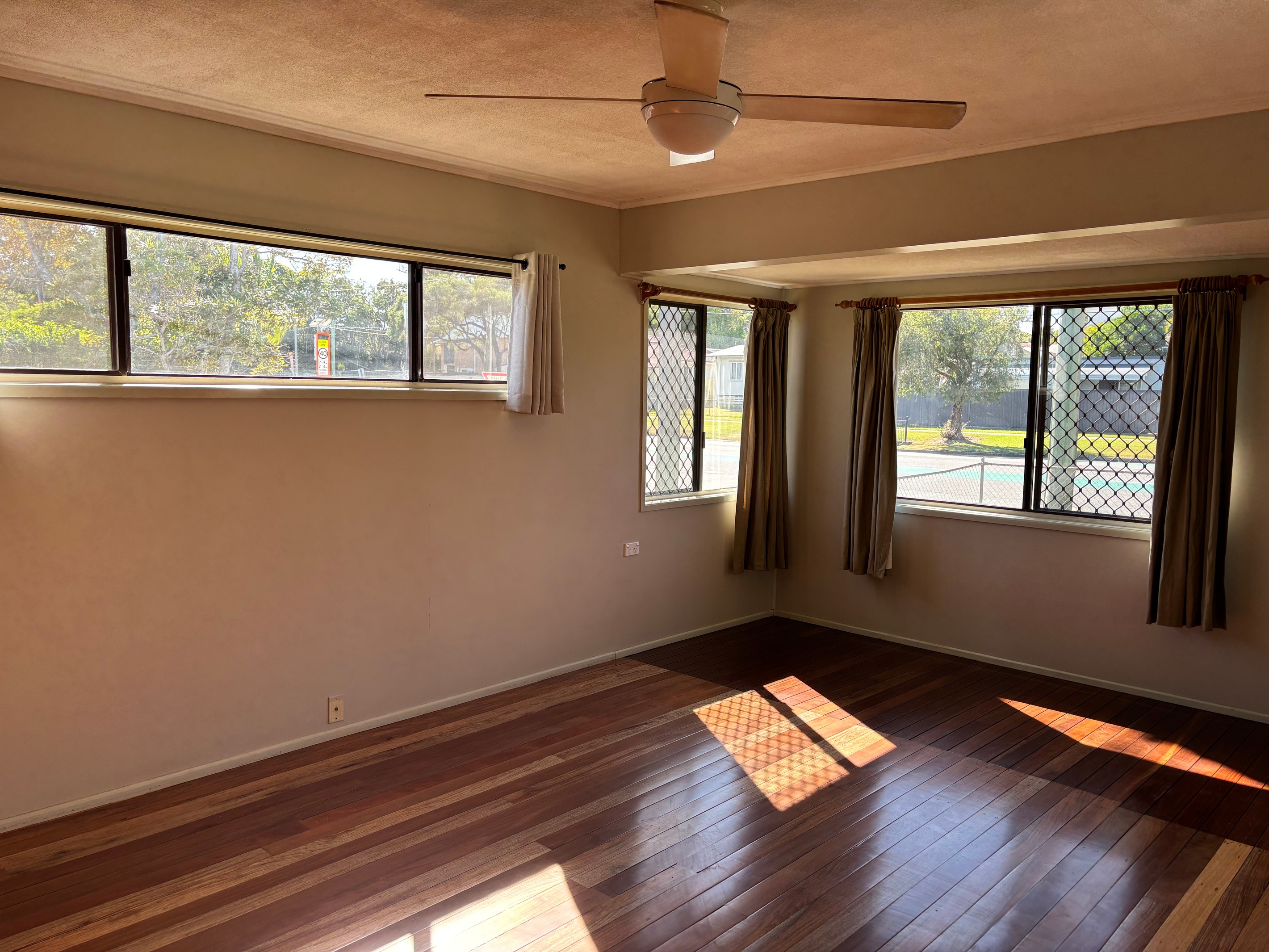 121 Scarborough Road, Redcliffe, QLD 4020
