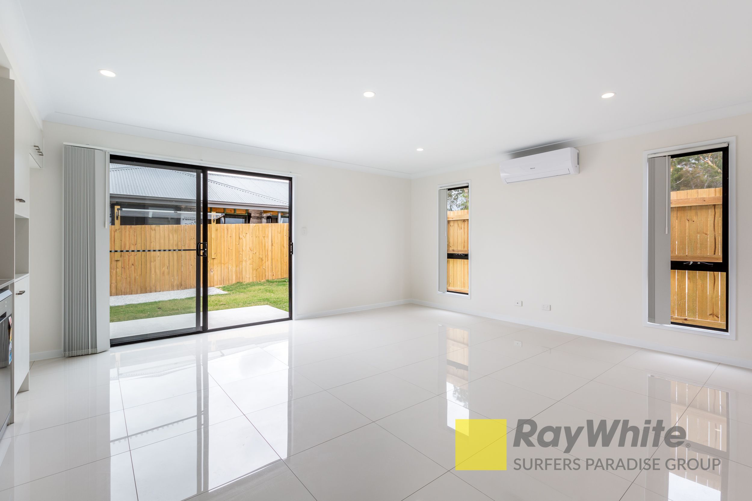 1/13 Mount Crosby Street, Park Ridge, QLD 4125