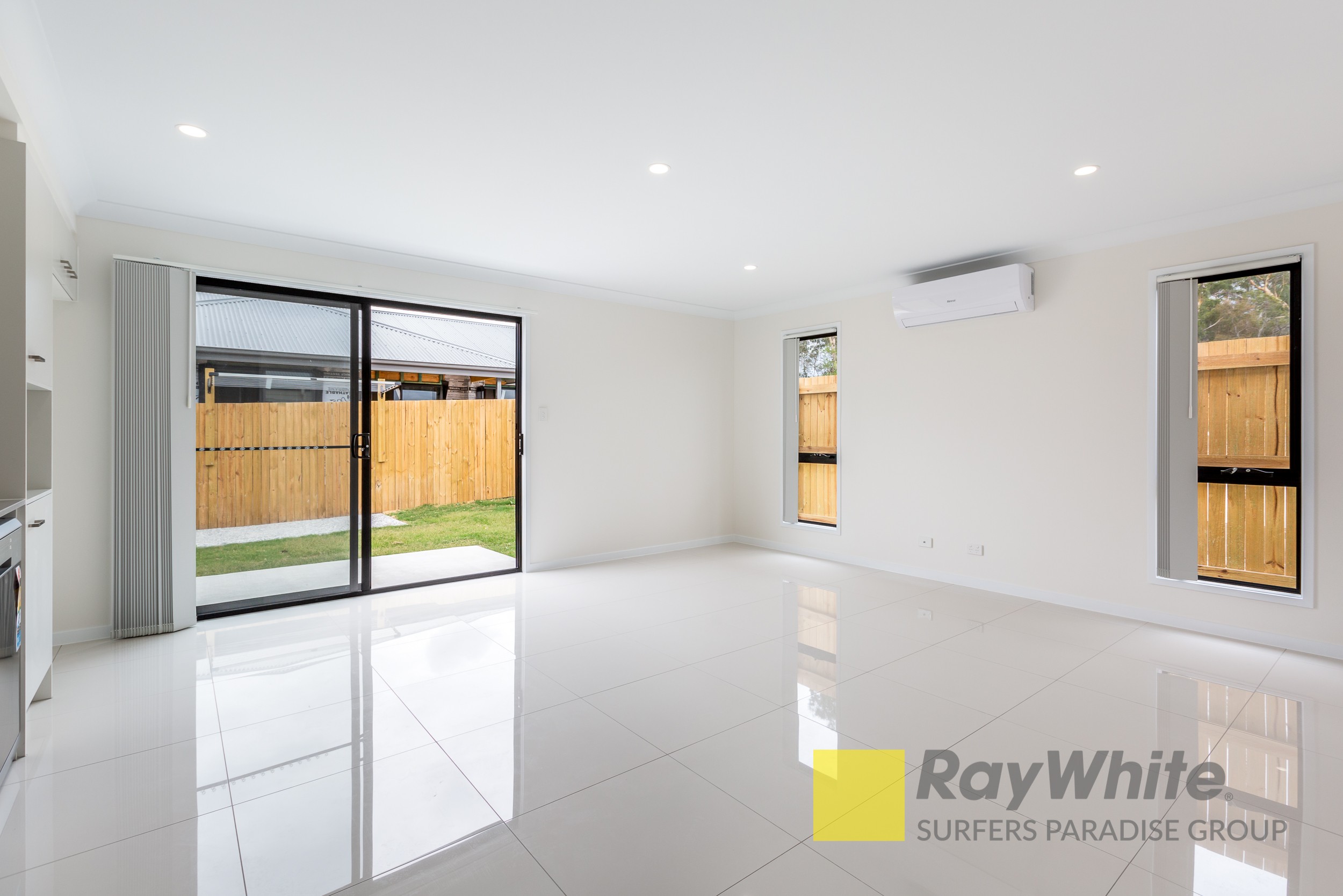 1/13 Mount Crosby Street, Park Ridge, QLD 4125