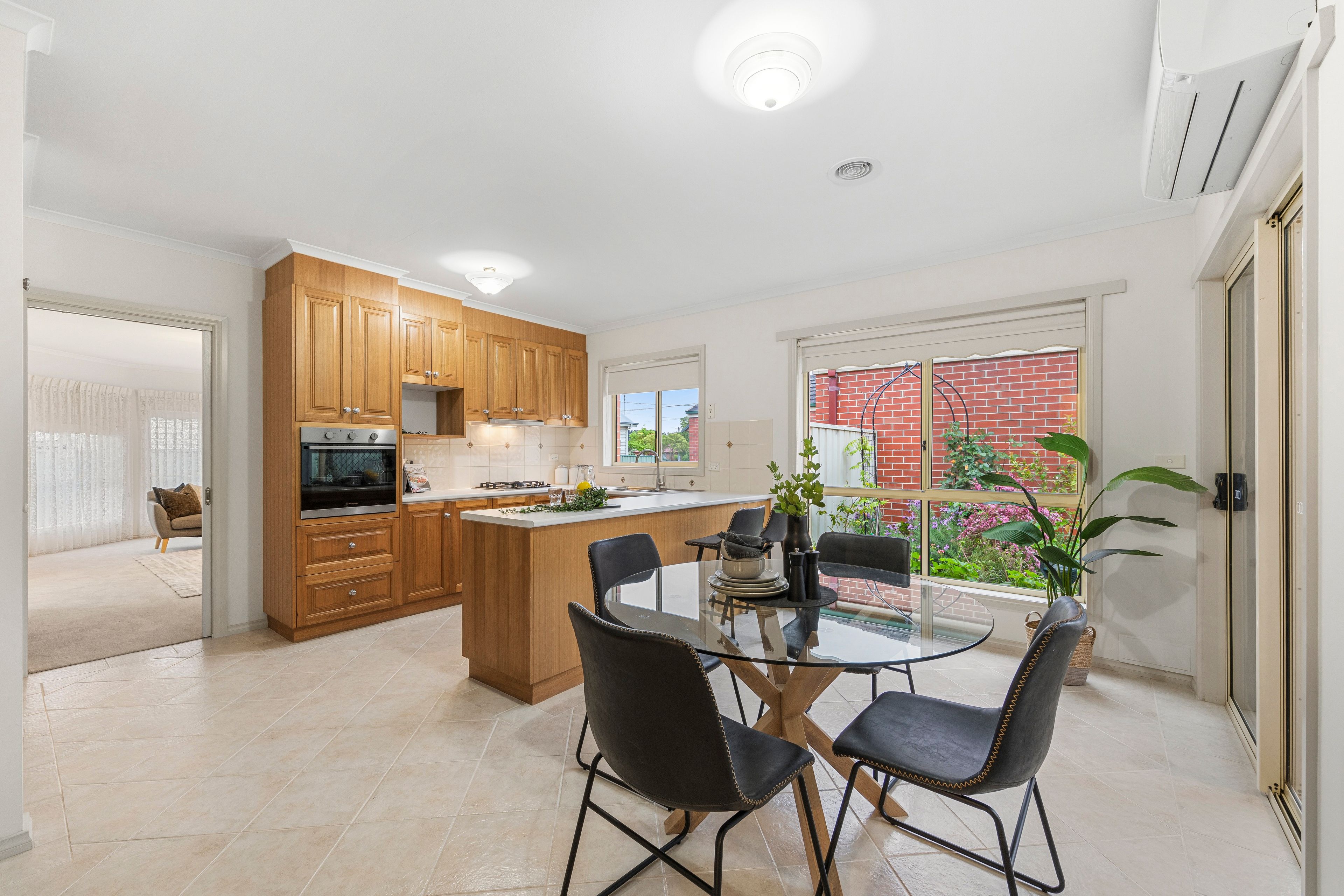2/206 Victoria Street — photo 4 of 23
